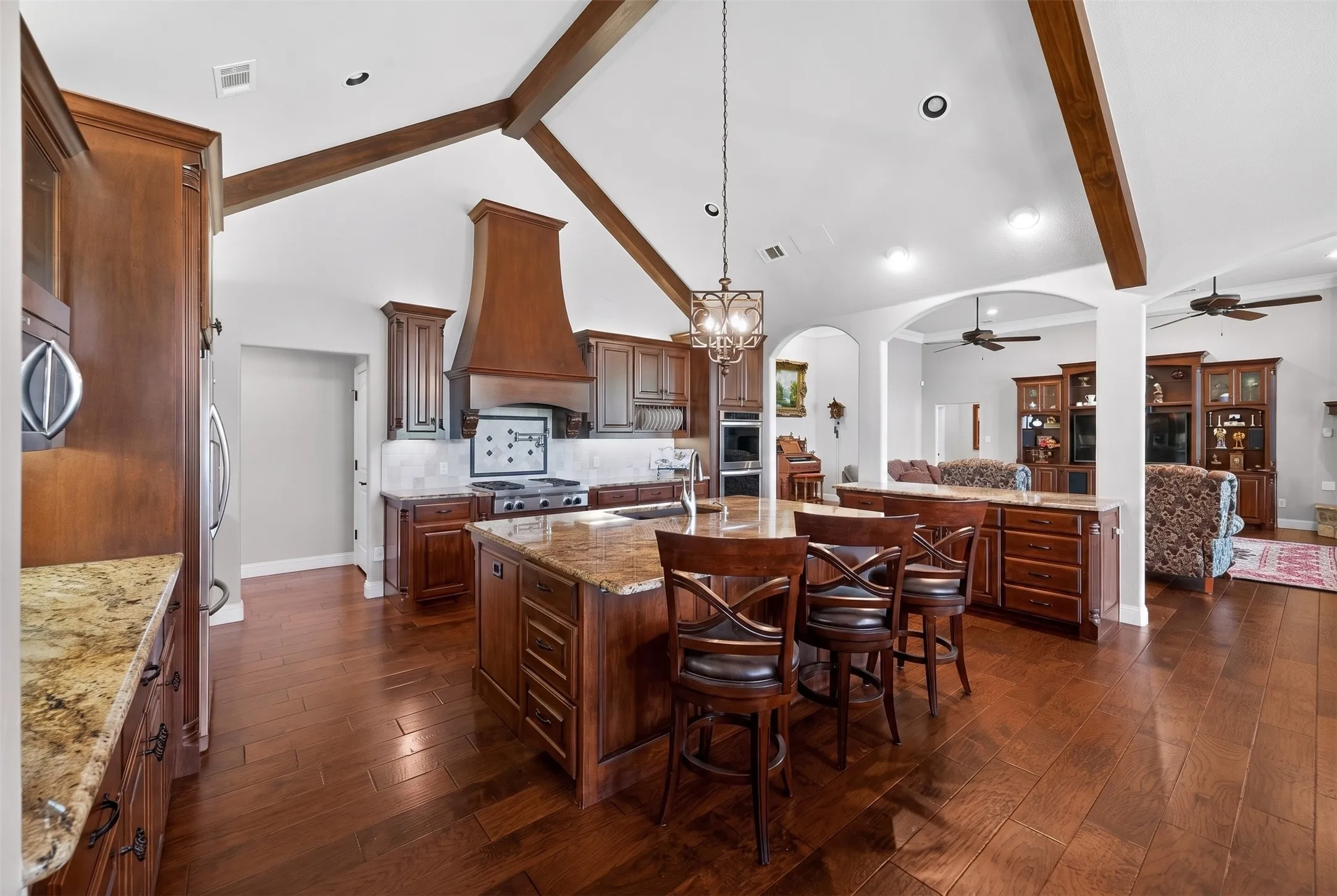Single Family Residence For Sale in Grayson County , 128 Whispering Winds Drive, Gunter, Texas 75058, 4 Bedroom, 4 Bathroom, 3 Garage spaces, 3,631 Sqft, built in 2015, Price $1,094,900, mls#21239638, Real Estate Agent in Gunter, Homes For Sale in Grayson county, Homes For Sale in Gunter, Realtor in Gunter Texas, Real Estate Brokerage Independent Realty Texas, Luminita Cordes Realtor