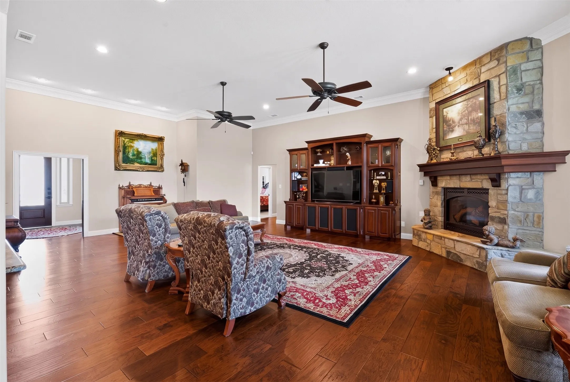 Single Family Residence For Sale in Grayson County , 128 Whispering Winds Drive, Gunter, Texas 75058, 4 Bedroom, 4 Bathroom, 3 Garage spaces, 3,631 Sqft, built in 2015, Price $1,094,900, mls#21239638, Real Estate Agent in Gunter, Homes For Sale in Grayson county, Homes For Sale in Gunter, Realtor in Gunter Texas, Real Estate Brokerage Independent Realty Texas, Luminita Cordes Realtor