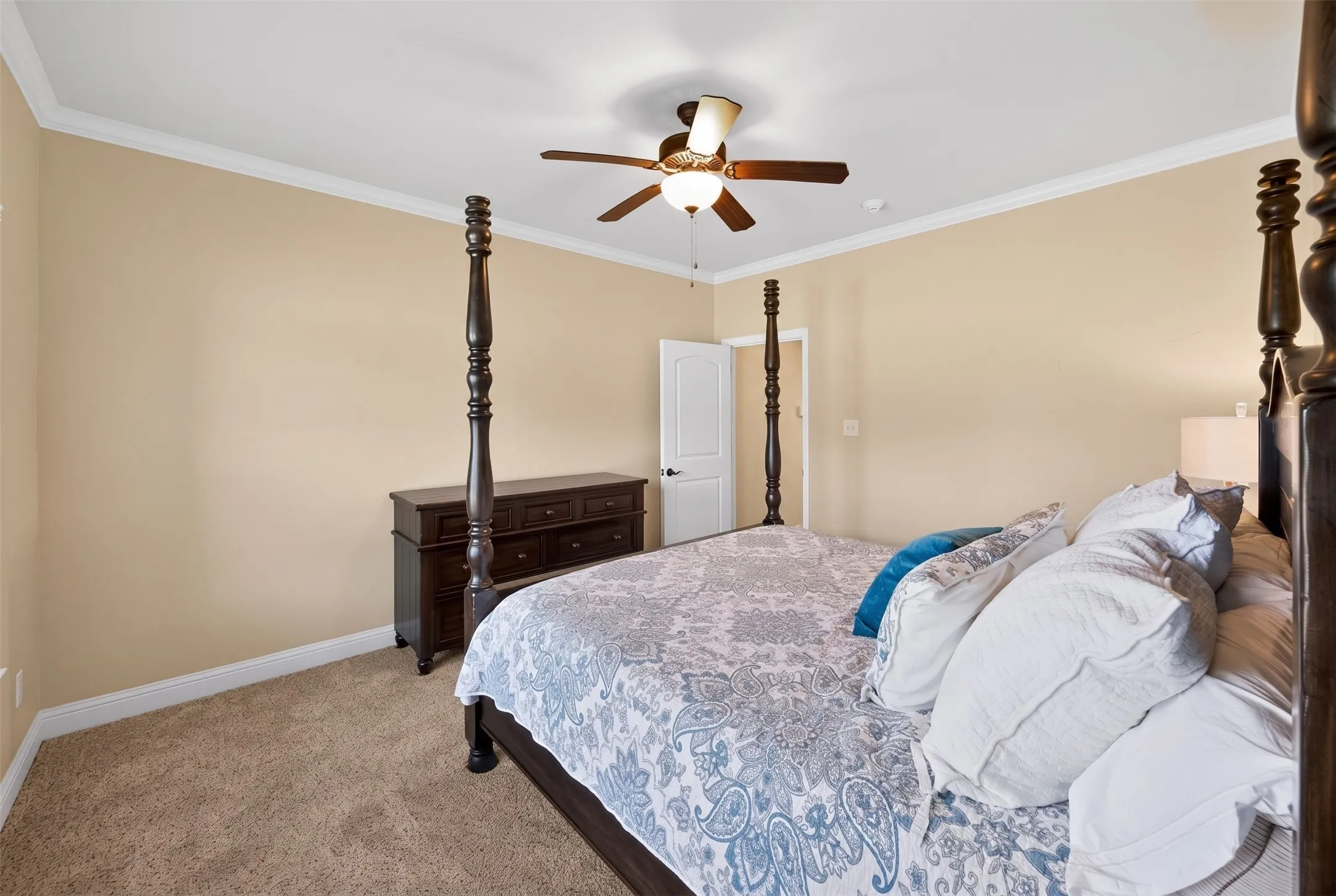 Single Family Residence For Sale in Grayson County , 128 Whispering Winds Drive, Gunter, Texas 75058, 4 Bedroom, 4 Bathroom, 3 Garage spaces, 3,631 Sqft, built in 2015, Price $1,094,900, mls#21239638, Real Estate Agent in Gunter, Homes For Sale in Grayson county, Homes For Sale in Gunter, Realtor in Gunter Texas, Real Estate Brokerage Independent Realty Texas, Luminita Cordes Realtor