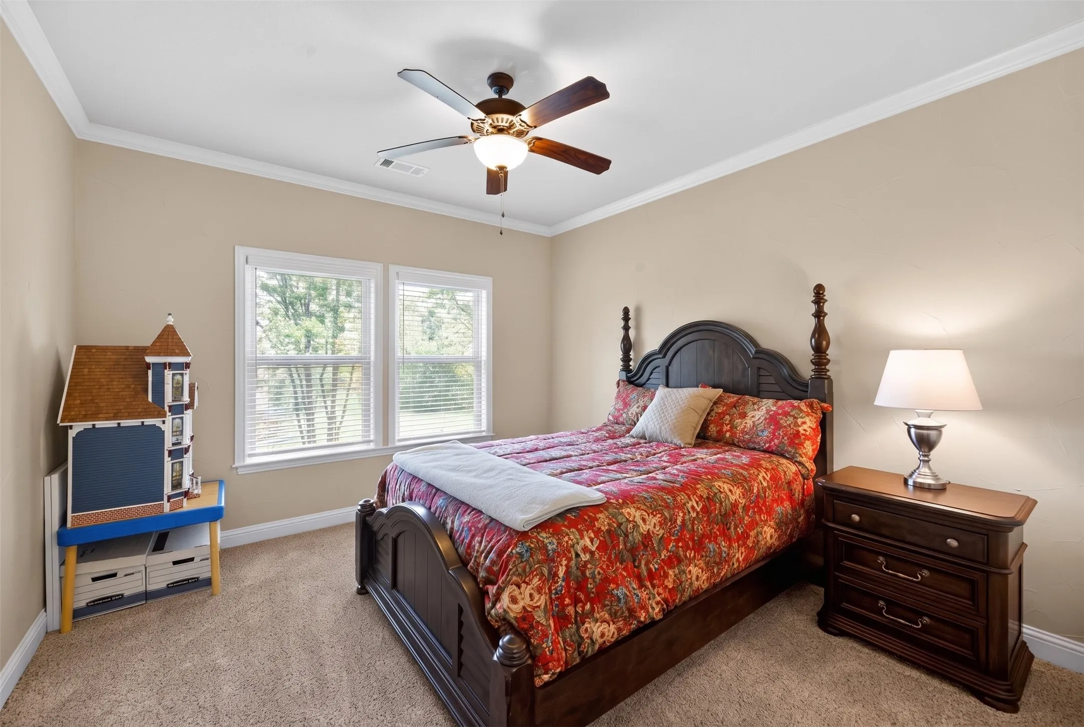 Single Family Residence For Sale in Grayson County , 128 Whispering Winds Drive, Gunter, Texas 75058, 4 Bedroom, 4 Bathroom, 3 Garage spaces, 3,631 Sqft, built in 2015, Price $1,094,900, mls#21239638, Real Estate Agent in Gunter, Homes For Sale in Grayson county, Homes For Sale in Gunter, Realtor in Gunter Texas, Real Estate Brokerage Independent Realty Texas, Luminita Cordes Realtor