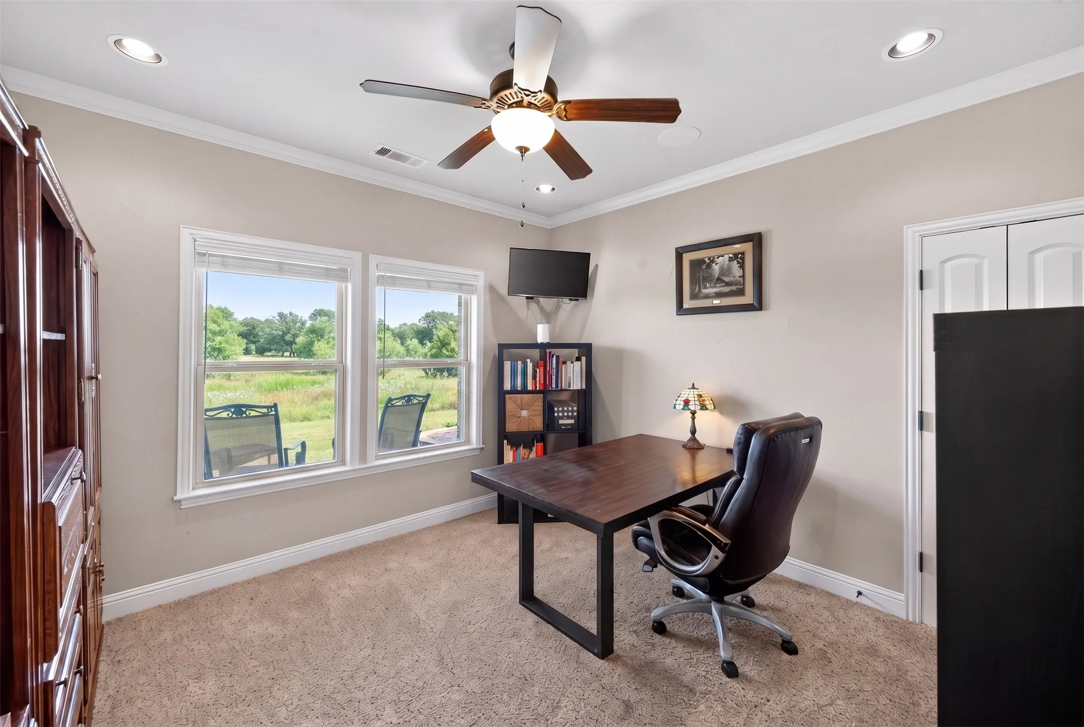 Single Family Residence For Sale in Grayson County , 128 Whispering Winds Drive, Gunter, Texas 75058, 4 Bedroom, 4 Bathroom, 3 Garage spaces, 3,631 Sqft, built in 2015, Price $1,094,900, mls#21239638, Real Estate Agent in Gunter, Homes For Sale in Grayson county, Homes For Sale in Gunter, Realtor in Gunter Texas, Real Estate Brokerage Independent Realty Texas, Luminita Cordes Realtor