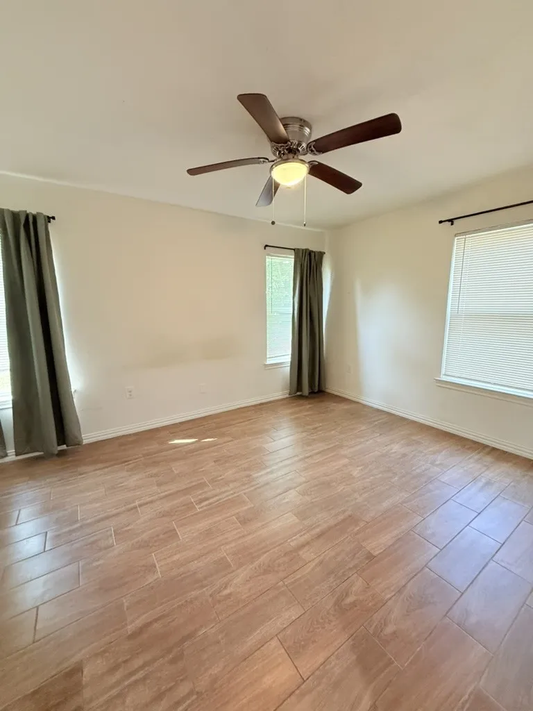 Single Family Residence For Rent in Dallas County , 1617 Dakota Drive, Garland, Texas 75043, 3 Bedrooms, 2 Bathrooms, 2 Garage spaces, 1,840 Sqft, built in 1959, Preowned, Price $2,250, mls#21258602, Real Estate Agent in Garland, Homes For Rent in Dallas county, Homes For Rent in Garland, Realtor in Garland Texas, Real Estate Brokerage Independent Realty Texas, Luminita Cordes Realtor