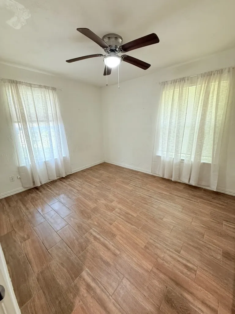 Single Family Residence For Rent in Dallas County , 1617 Dakota Drive, Garland, Texas 75043, 3 Bedrooms, 2 Bathrooms, 2 Garage spaces, 1,840 Sqft, built in 1959, Preowned, Price $2,250, mls#21258602, Real Estate Agent in Garland, Homes For Rent in Dallas county, Homes For Rent in Garland, Realtor in Garland Texas, Real Estate Brokerage Independent Realty Texas, Luminita Cordes Realtor