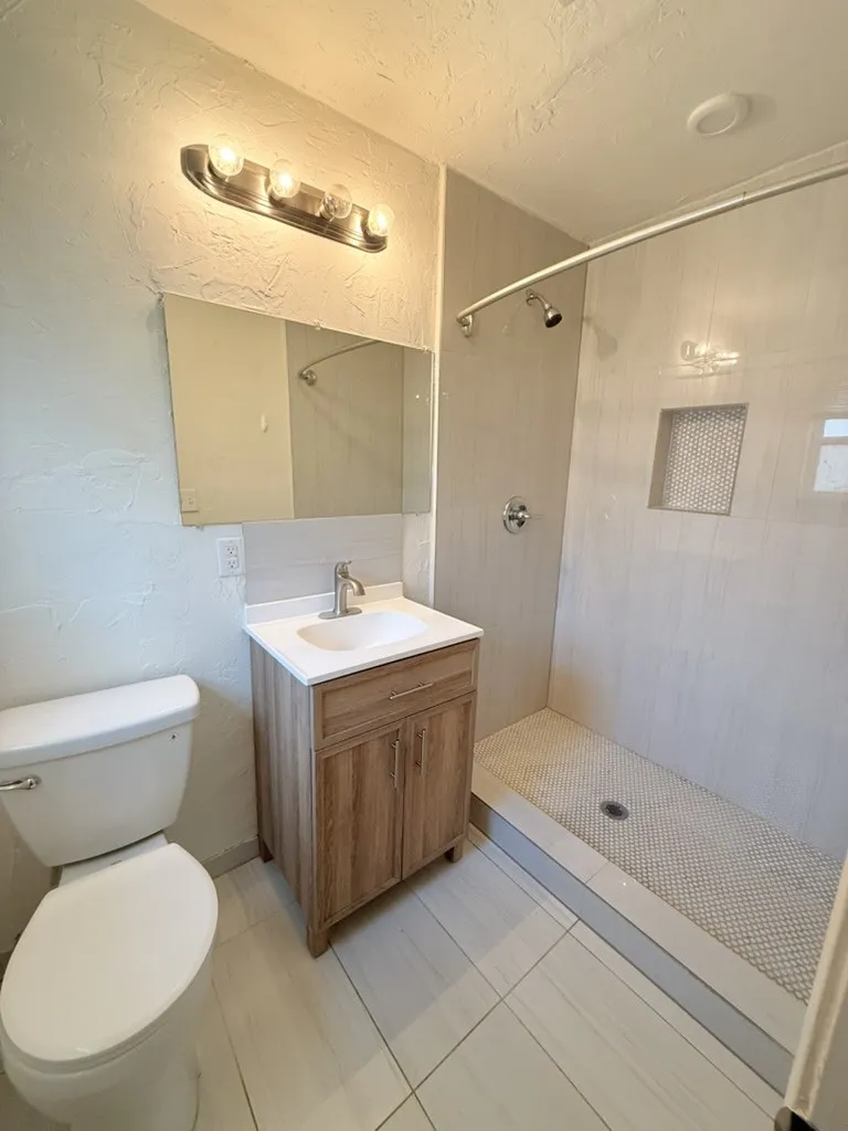 Single Family Residence For Rent in Dallas County , 1617 Dakota Drive, Garland, Texas 75043, 3 Bedrooms, 2 Bathrooms, 2 Garage spaces, 1,840 Sqft, built in 1959, Preowned, Price $2,250, mls#21258602, Real Estate Agent in Garland, Homes For Rent in Dallas county, Homes For Rent in Garland, Realtor in Garland Texas, Real Estate Brokerage Independent Realty Texas, Luminita Cordes Realtor