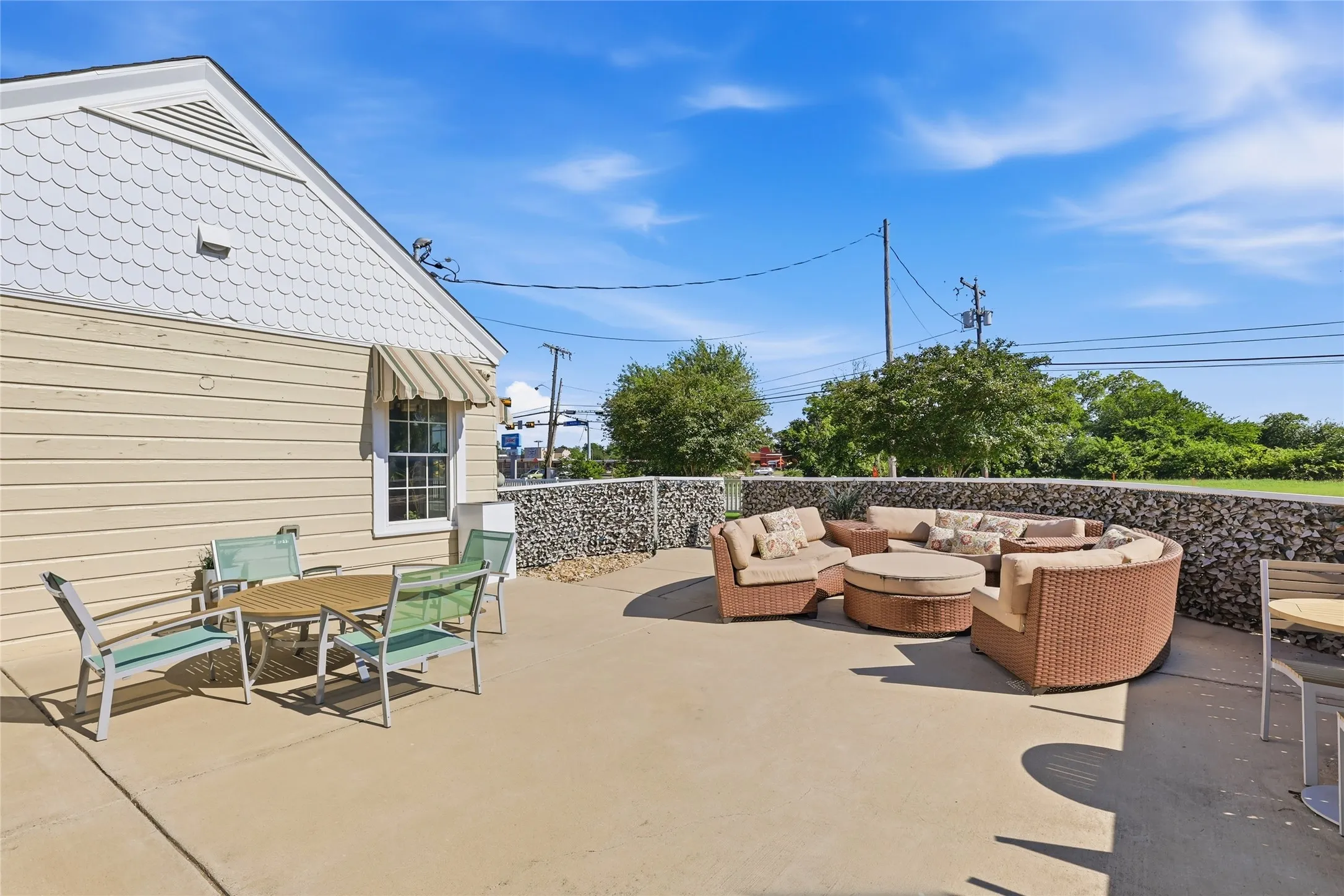 Retail For Rent in Tarrant County , 3501 Denton Highway, Haltom City, Texas 76117, 0, 0, Garage spaces, 0 Sqft, built in 1939, Preowned, Price $5,500, mls#21259534, Real Estate Agent in Haltom City, Homes For Rent in Tarrant county, Homes For Rent in Haltom City, Realtor in Haltom City Texas, Real Estate Brokerage Independent Realty Texas, Luminita Cordes Realtor