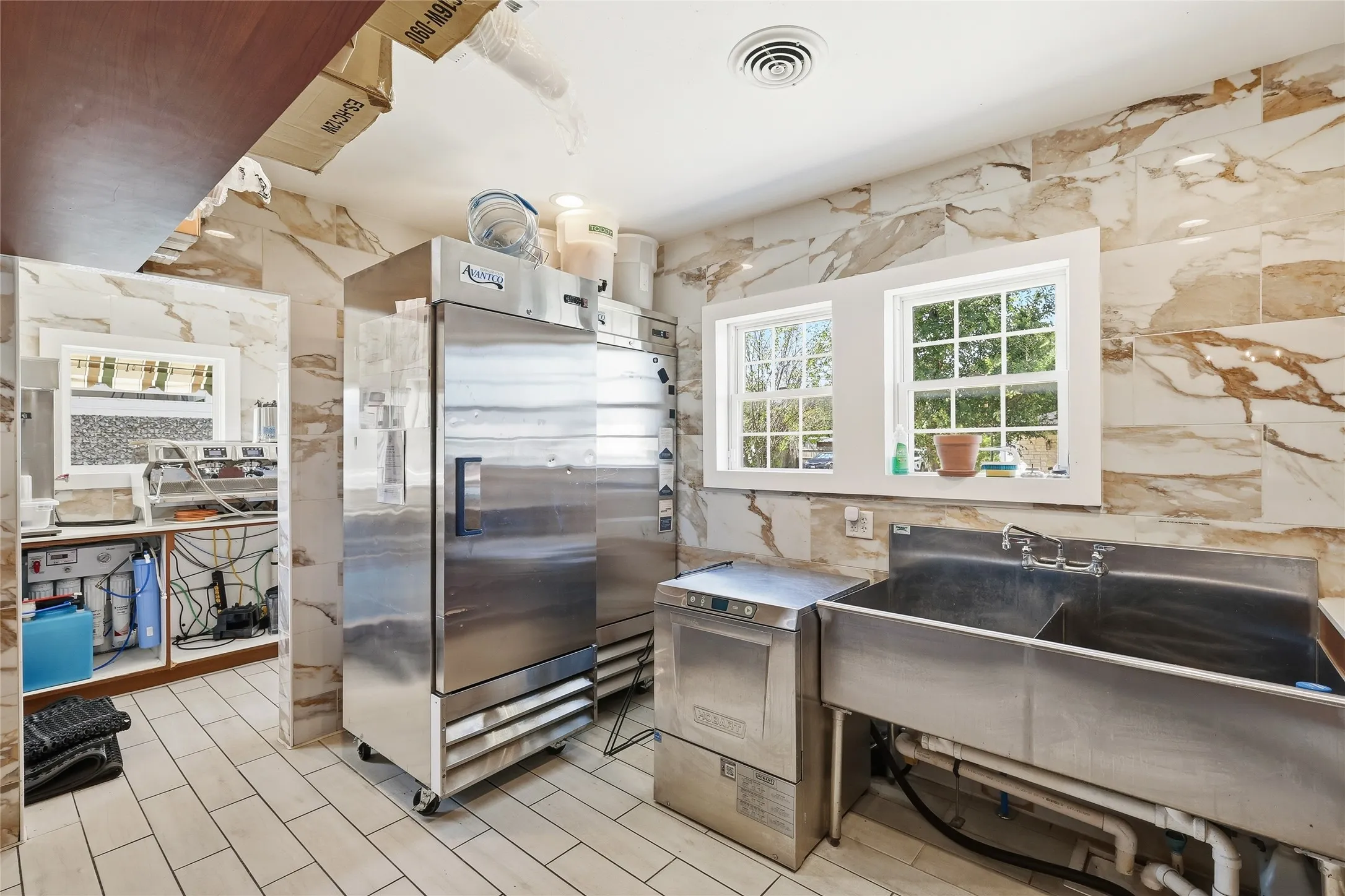 Retail For Rent in Tarrant County , 3501 Denton Highway, Haltom City, Texas 76117, 0, 0, Garage spaces, 0 Sqft, built in 1939, Preowned, Price $5,500, mls#21259534, Real Estate Agent in Haltom City, Homes For Rent in Tarrant county, Homes For Rent in Haltom City, Realtor in Haltom City Texas, Real Estate Brokerage Independent Realty Texas, Luminita Cordes Realtor