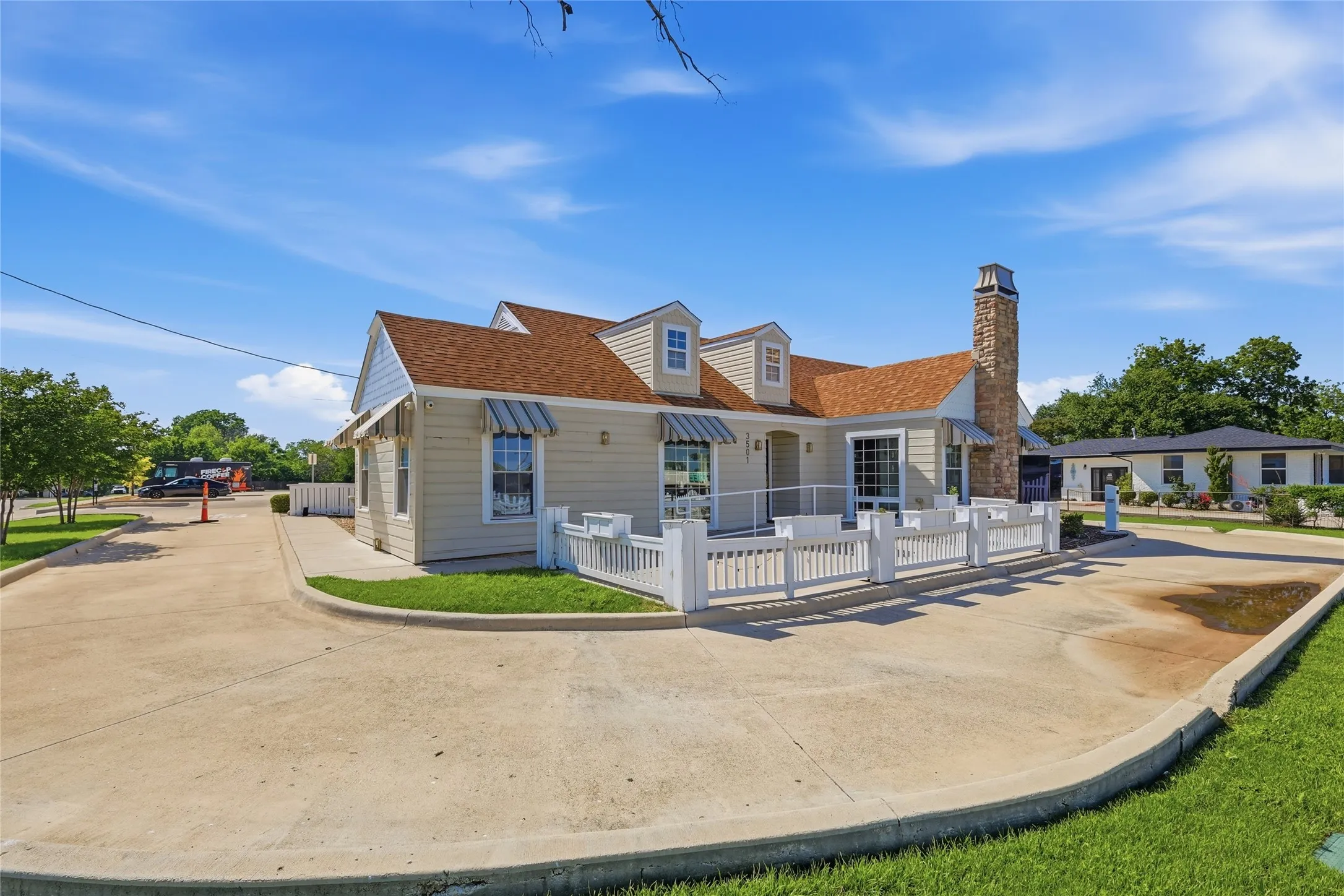 Retail For Rent in Tarrant County , 3501 Denton Highway, Haltom City, Texas 76117, 0, 0, Garage spaces, 0 Sqft, built in 1939, Preowned, Price $5,500, mls#21259534, Real Estate Agent in Haltom City, Homes For Rent in Tarrant county, Homes For Rent in Haltom City, Realtor in Haltom City Texas, Real Estate Brokerage Independent Realty Texas, Luminita Cordes Realtor