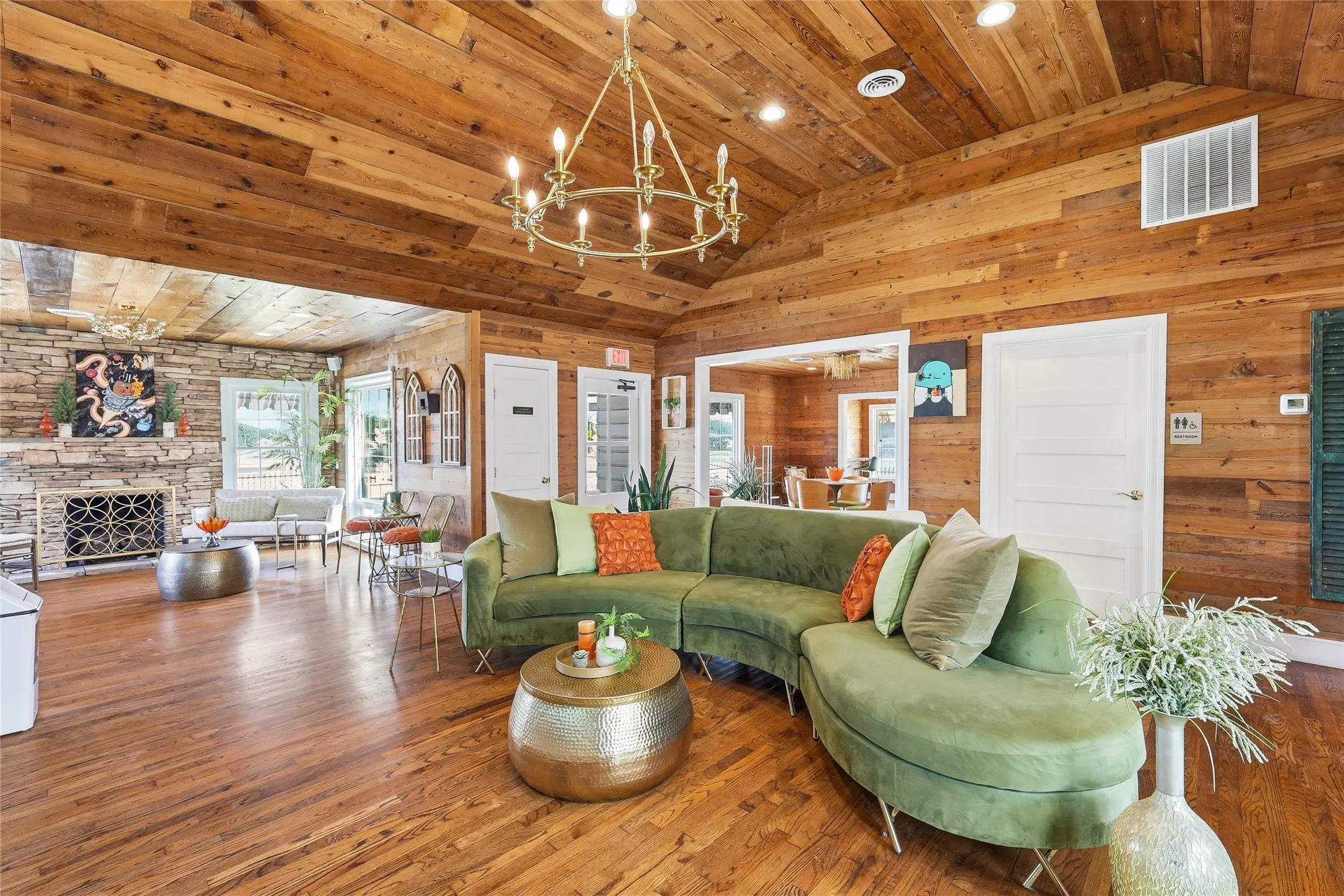 Retail For Rent in Tarrant County , 3501 Denton Highway, Haltom City, Texas 76117, 0, 0, Garage spaces, 0 Sqft, built in 1939, Preowned, Price $5,500, mls#21259534, Real Estate Agent in Haltom City, Homes For Rent in Tarrant county, Homes For Rent in Haltom City, Realtor in Haltom City Texas, Real Estate Brokerage Independent Realty Texas, Luminita Cordes Realtor