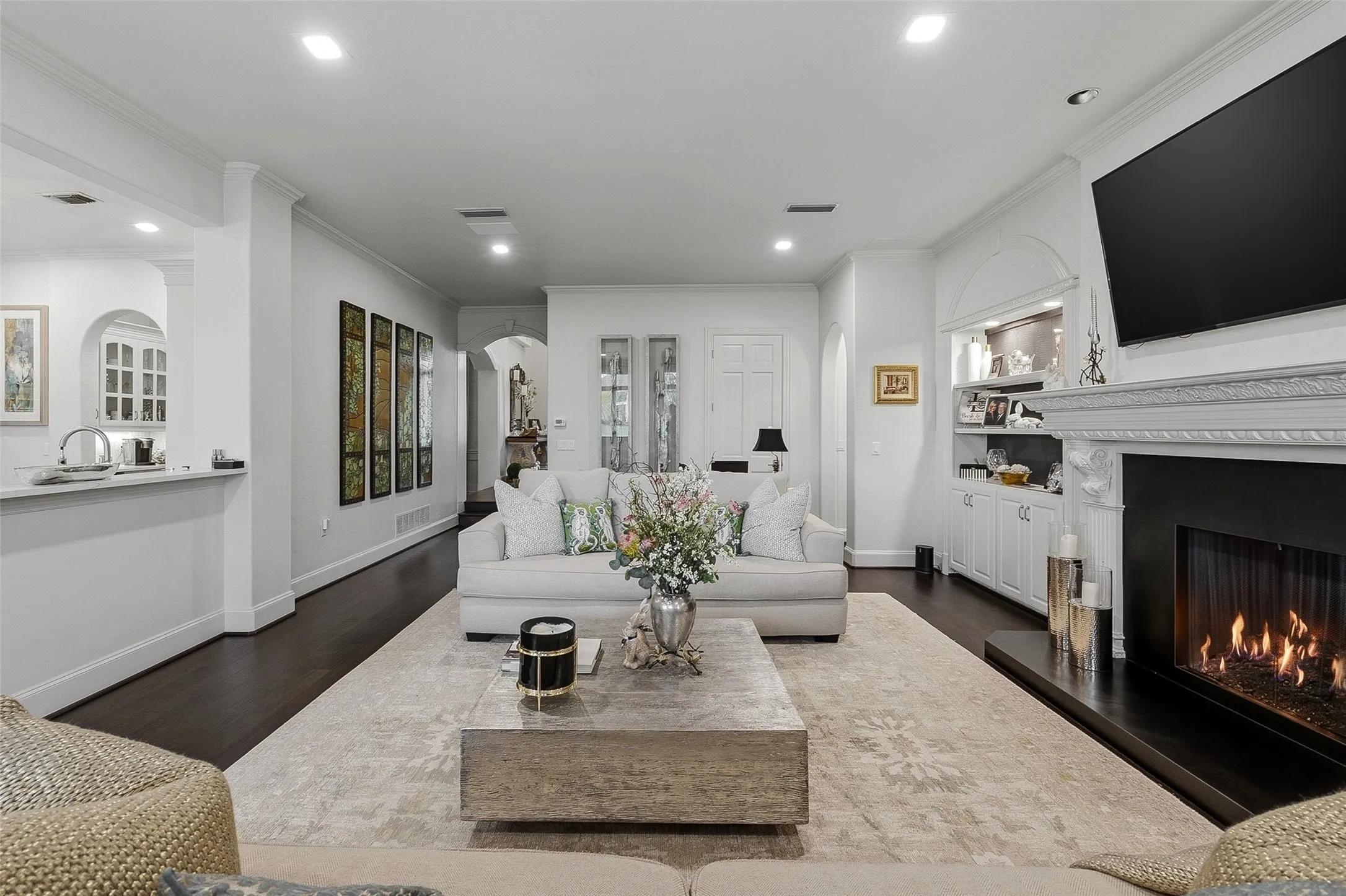 Single Family Residence For Sale in Tarrant County , 6609 Sahalee Drive, Fort Worth, Texas 76132, 5 Bedroom, 5 Bathroom, 3 Garage spaces, 6,428 Sqft, built in 1998, Preowned, mls#21259075, Real Estate Agent in Fort Worth, Homes For Sale in Tarrant county, Homes For Sale in Fort Worth, Realtor in Fort Worth Texas, Real Estate Brokerage Independent Realty Texas, Luminita Cordes Realtor