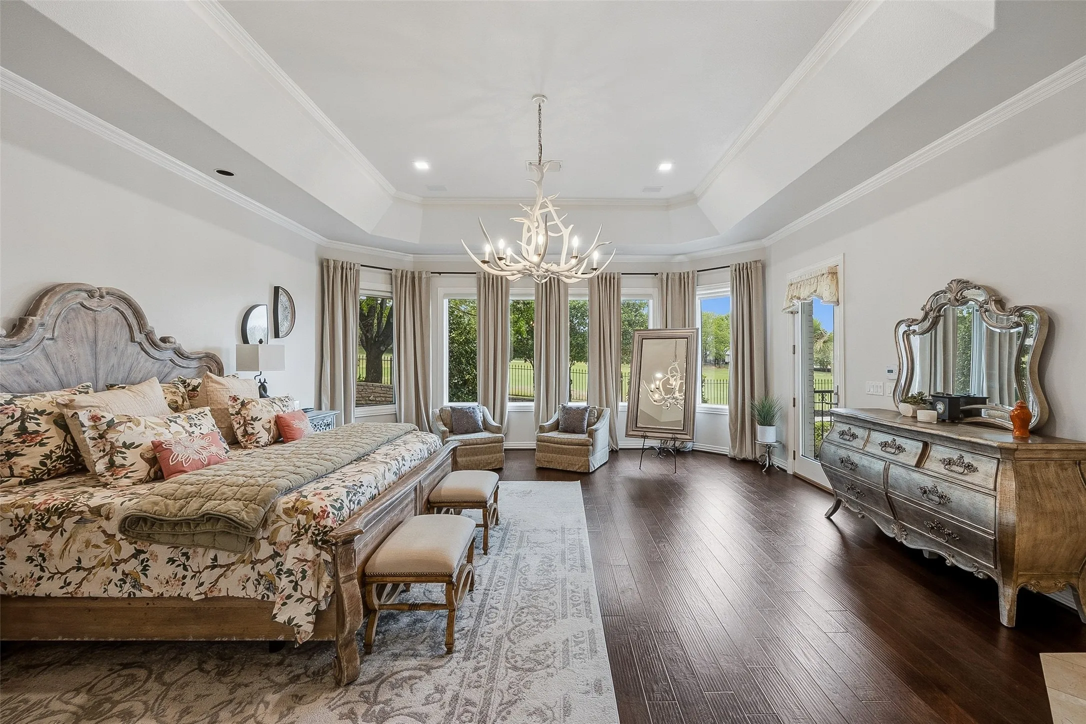 Single Family Residence For Sale in Tarrant County , 6609 Sahalee Drive, Fort Worth, Texas 76132, 5 Bedroom, 5 Bathroom, 3 Garage spaces, 6,428 Sqft, built in 1998, Preowned, mls#21259075, Real Estate Agent in Fort Worth, Homes For Sale in Tarrant county, Homes For Sale in Fort Worth, Realtor in Fort Worth Texas, Real Estate Brokerage Independent Realty Texas, Luminita Cordes Realtor