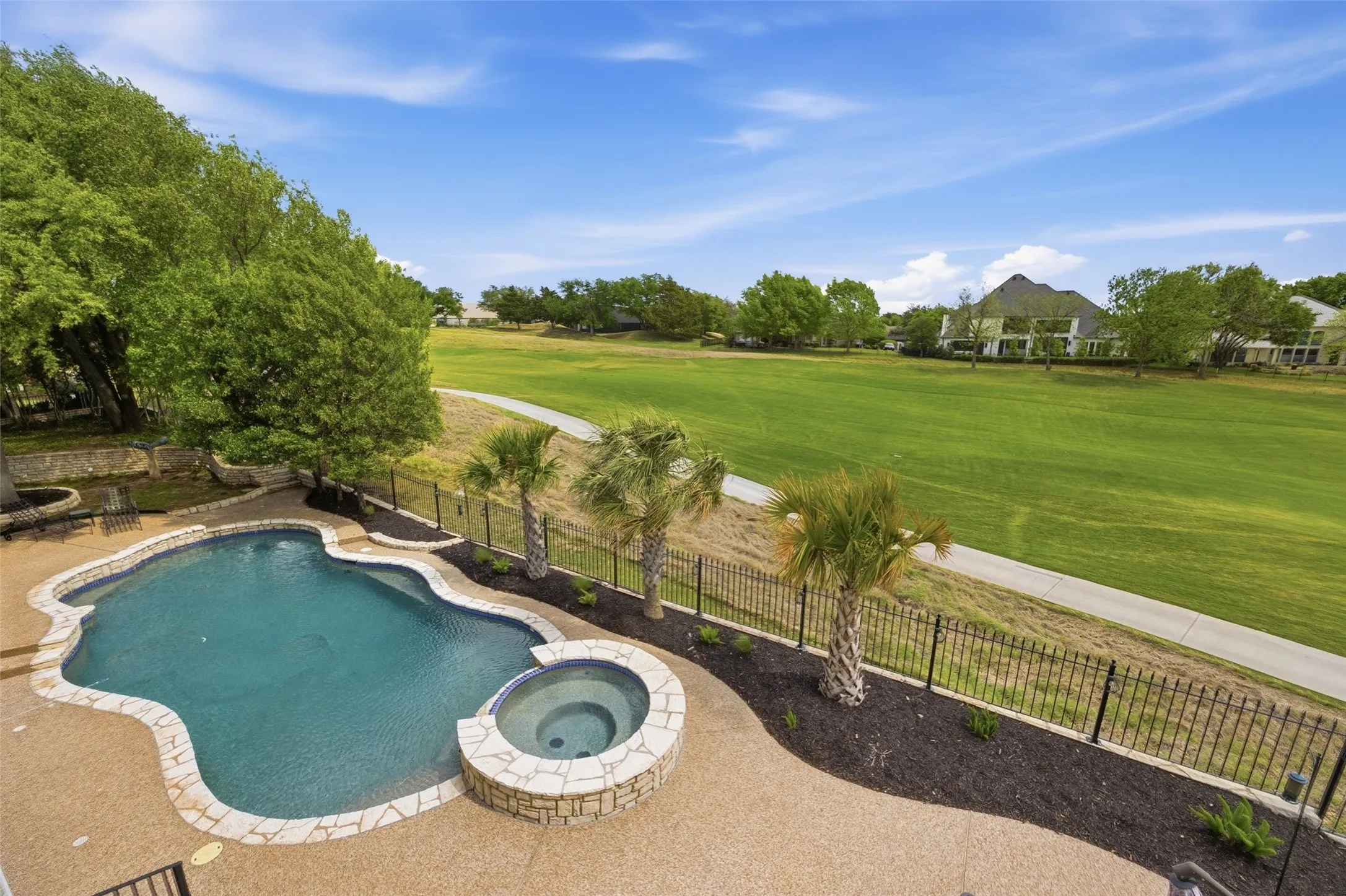 Single Family Residence For Sale in Tarrant County , 6609 Sahalee Drive, Fort Worth, Texas 76132, 5 Bedroom, 5 Bathroom, 3 Garage spaces, 6,428 Sqft, built in 1998, Preowned, mls#21259075, Real Estate Agent in Fort Worth, Homes For Sale in Tarrant county, Homes For Sale in Fort Worth, Realtor in Fort Worth Texas, Real Estate Brokerage Independent Realty Texas, Luminita Cordes Realtor