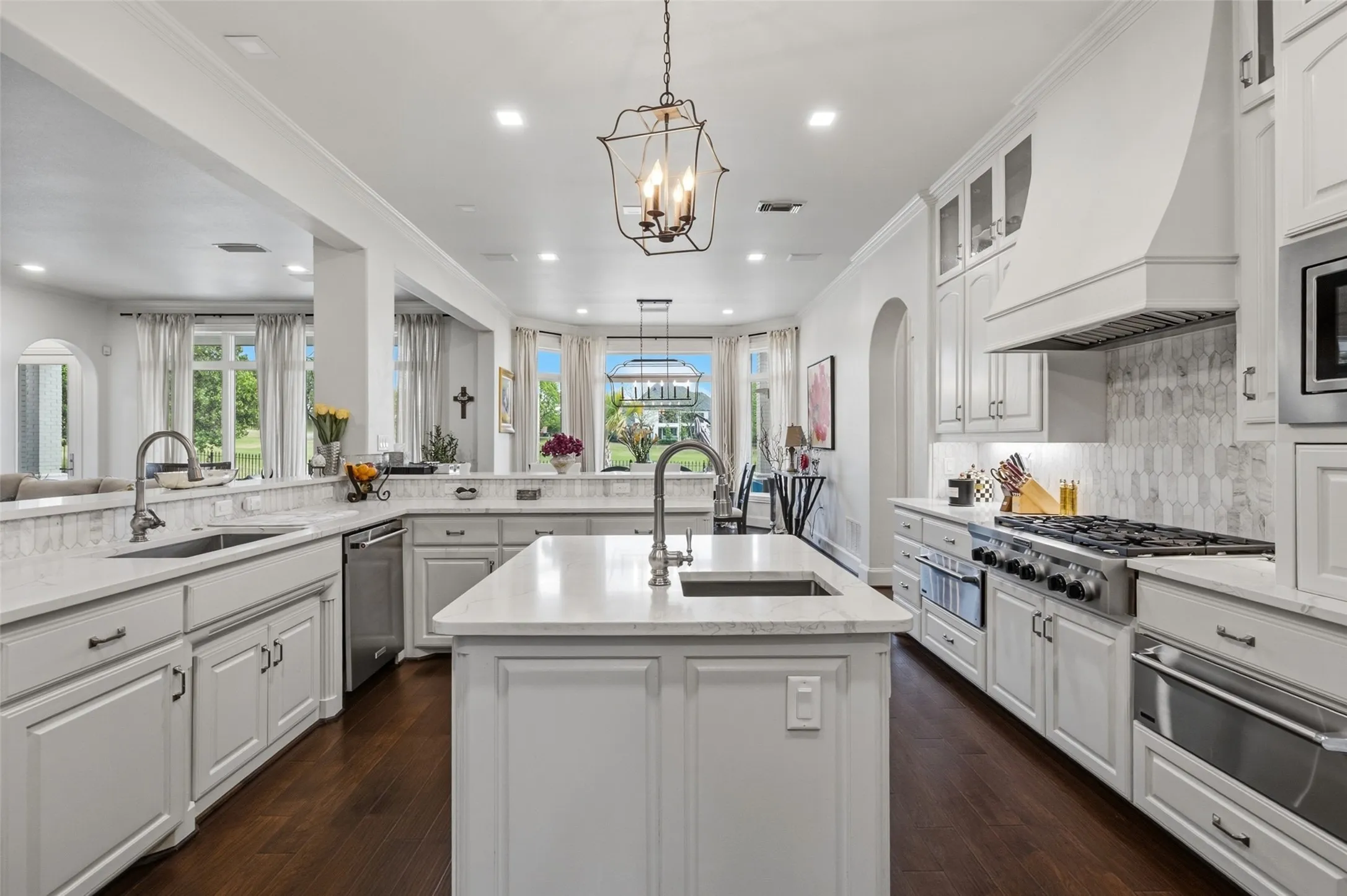 Single Family Residence For Sale in Tarrant County , 6609 Sahalee Drive, Fort Worth, Texas 76132, 5 Bedroom, 5 Bathroom, 3 Garage spaces, 6,428 Sqft, built in 1998, Preowned, mls#21259075, Real Estate Agent in Fort Worth, Homes For Sale in Tarrant county, Homes For Sale in Fort Worth, Realtor in Fort Worth Texas, Real Estate Brokerage Independent Realty Texas, Luminita Cordes Realtor
