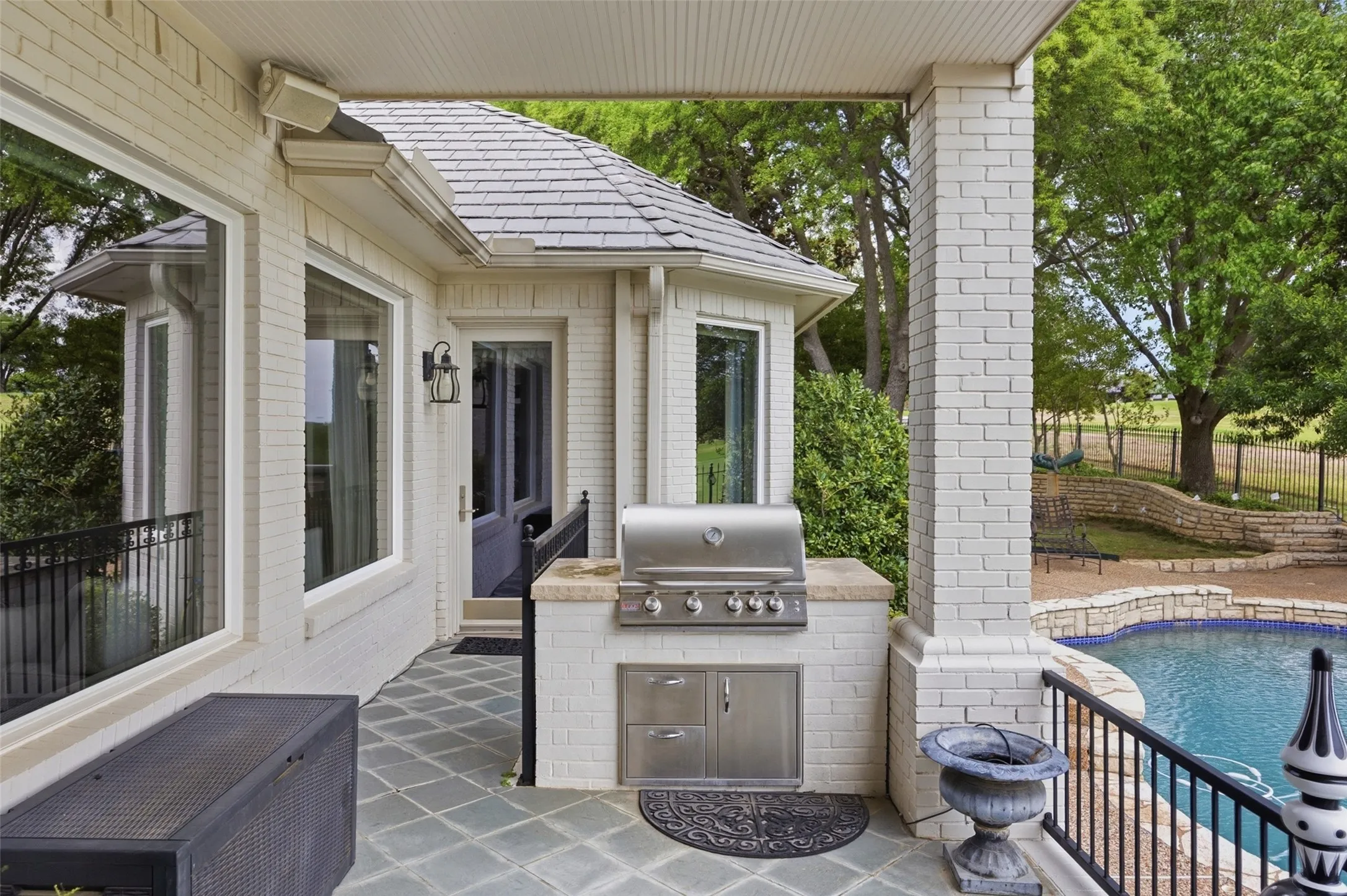 Single Family Residence For Sale in Tarrant County , 6609 Sahalee Drive, Fort Worth, Texas 76132, 5 Bedroom, 5 Bathroom, 3 Garage spaces, 6,428 Sqft, built in 1998, Preowned, mls#21259075, Real Estate Agent in Fort Worth, Homes For Sale in Tarrant county, Homes For Sale in Fort Worth, Realtor in Fort Worth Texas, Real Estate Brokerage Independent Realty Texas, Luminita Cordes Realtor