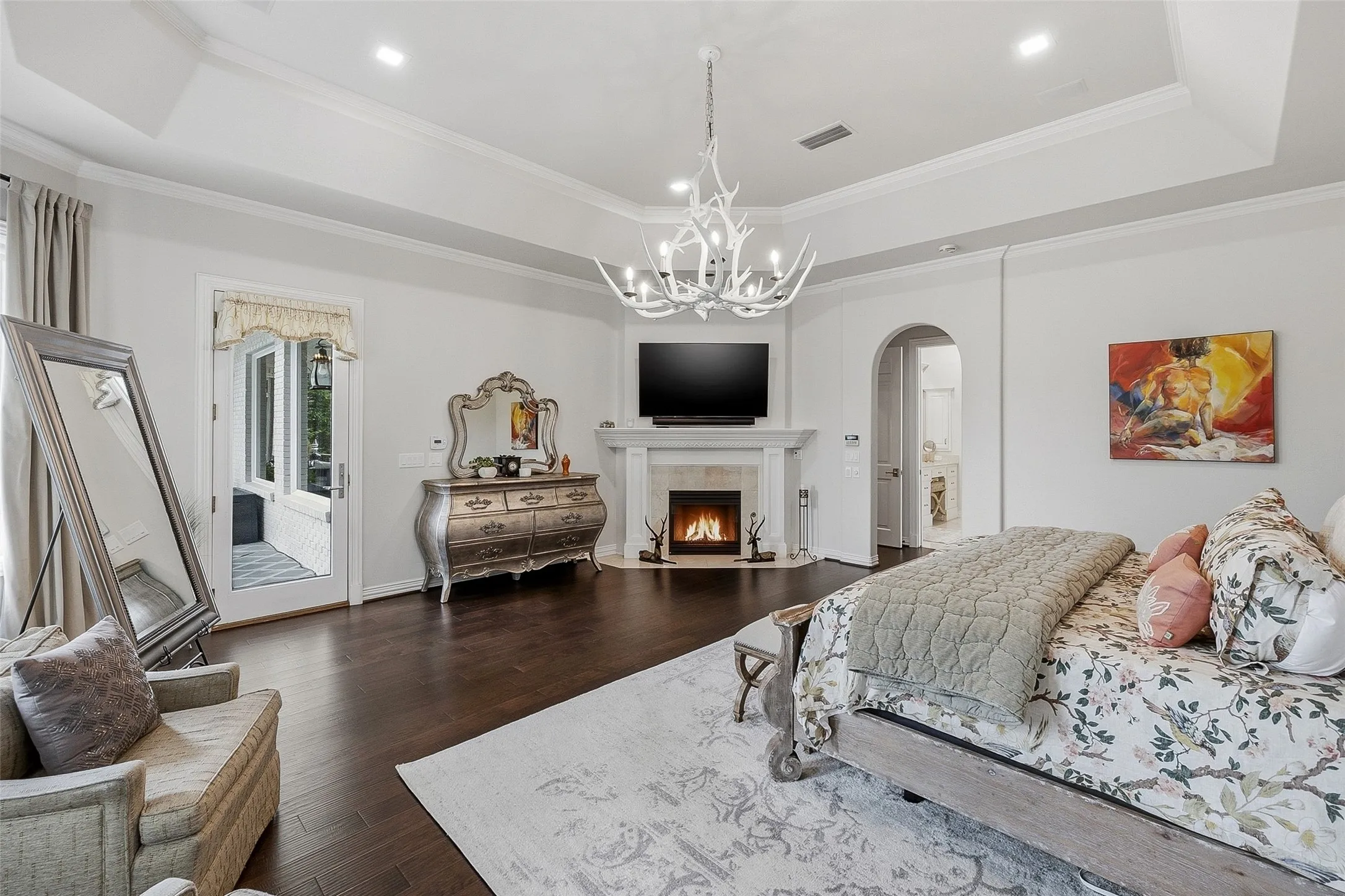 Single Family Residence For Sale in Tarrant County , 6609 Sahalee Drive, Fort Worth, Texas 76132, 5 Bedroom, 5 Bathroom, 3 Garage spaces, 6,428 Sqft, built in 1998, Preowned, mls#21259075, Real Estate Agent in Fort Worth, Homes For Sale in Tarrant county, Homes For Sale in Fort Worth, Realtor in Fort Worth Texas, Real Estate Brokerage Independent Realty Texas, Luminita Cordes Realtor