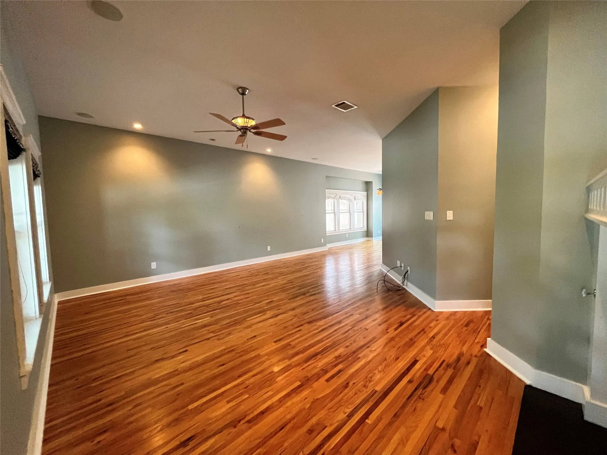 Single Family Residence For Rent in Denton County , 709 Roberts Street, Denton, Texas 76209, 3 Bedroom, 2 Bathroom, 2 Garage spaces, 1,566 Sqft, built in 2005, Preowned, mls#21245848, Real Estate Agent in Denton, Homes For Rent in Denton county, Homes For Rent in Denton, Realtor in Denton Texas, Real Estate Brokerage Independent Realty Texas, Luminita Cordes Realtor