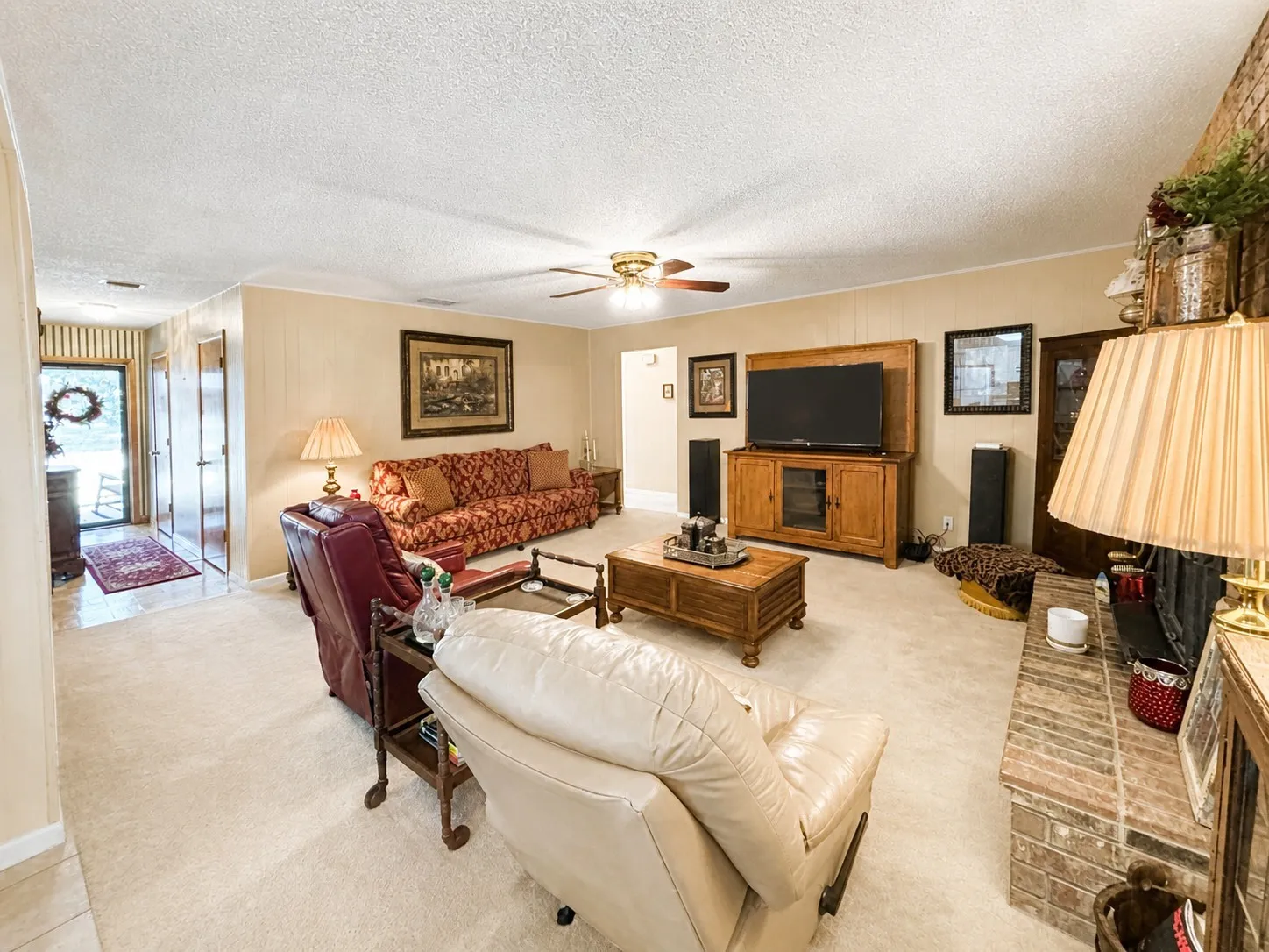 Single Family Residence For Sale in Montague County , 1207 Friona Street, Bowie, Texas 76230, 3 Bedroom, 2 Bathroom, 2 Garage spaces, 1,605 Sqft, built in 1980, Preowned, Price $245,000, mls#21259550, Real Estate Agent in Bowie, Homes For Sale in Montague county, Homes For Sale in Bowie, Realtor in Bowie Texas, Real Estate Brokerage Independent Realty Texas, Luminita Cordes Realtor