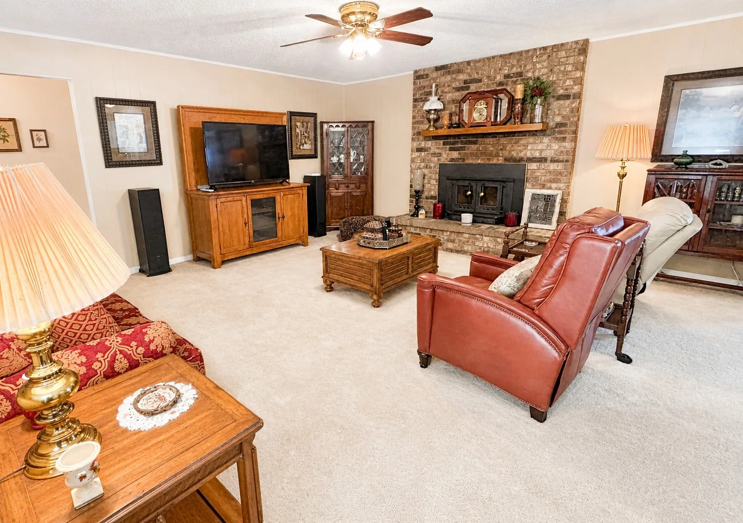 Single Family Residence For Sale in Montague County , 1207 Friona Street, Bowie, Texas 76230, 3 Bedroom, 2 Bathroom, 2 Garage spaces, 1,605 Sqft, built in 1980, Preowned, Price $245,000, mls#21259550, Real Estate Agent in Bowie, Homes For Sale in Montague county, Homes For Sale in Bowie, Realtor in Bowie Texas, Real Estate Brokerage Independent Realty Texas, Luminita Cordes Realtor