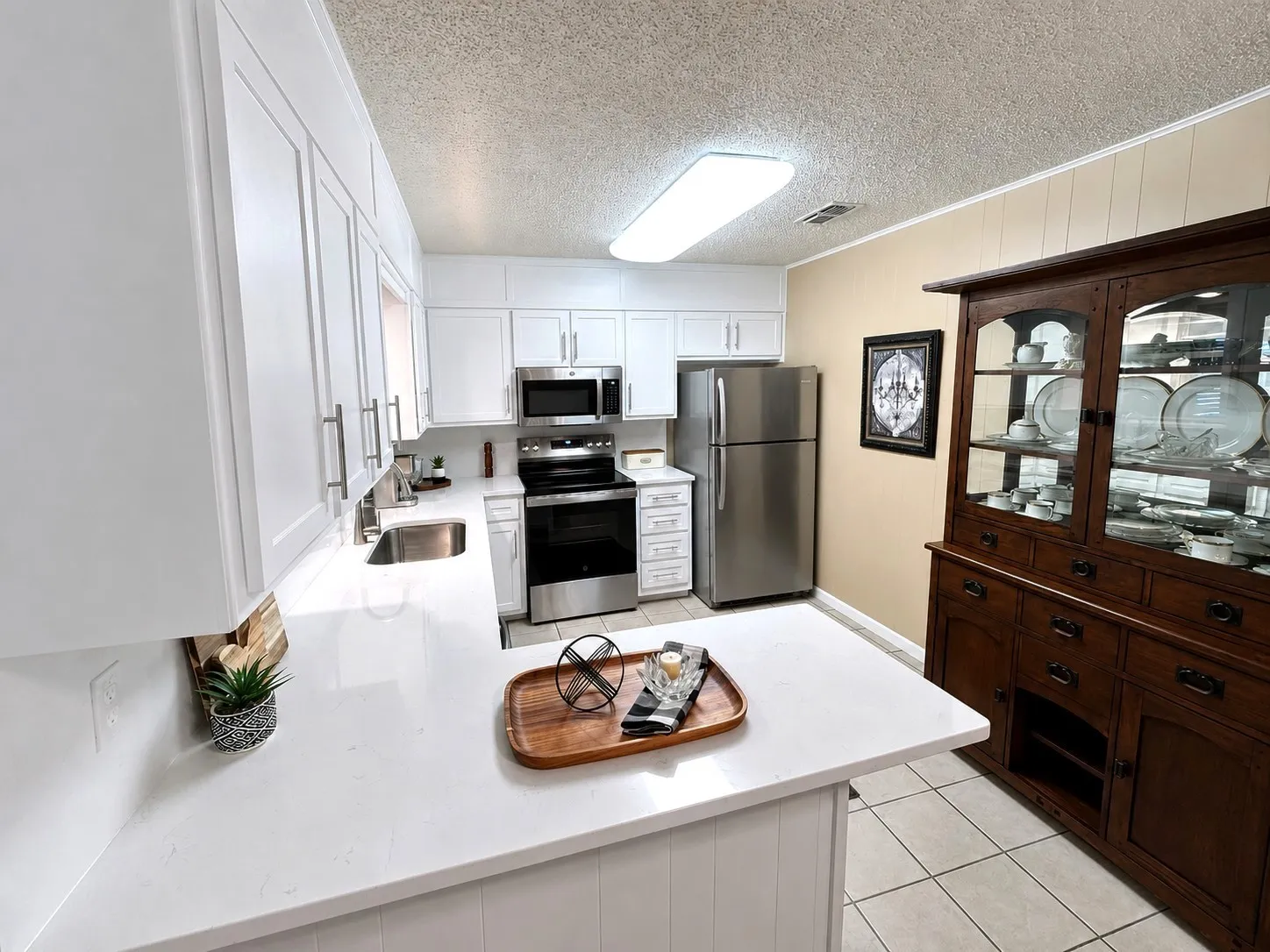 Single Family Residence For Sale in Montague County , 1207 Friona Street, Bowie, Texas 76230, 3 Bedroom, 2 Bathroom, 2 Garage spaces, 1,605 Sqft, built in 1980, Preowned, Price $245,000, mls#21259550, Real Estate Agent in Bowie, Homes For Sale in Montague county, Homes For Sale in Bowie, Realtor in Bowie Texas, Real Estate Brokerage Independent Realty Texas, Luminita Cordes Realtor