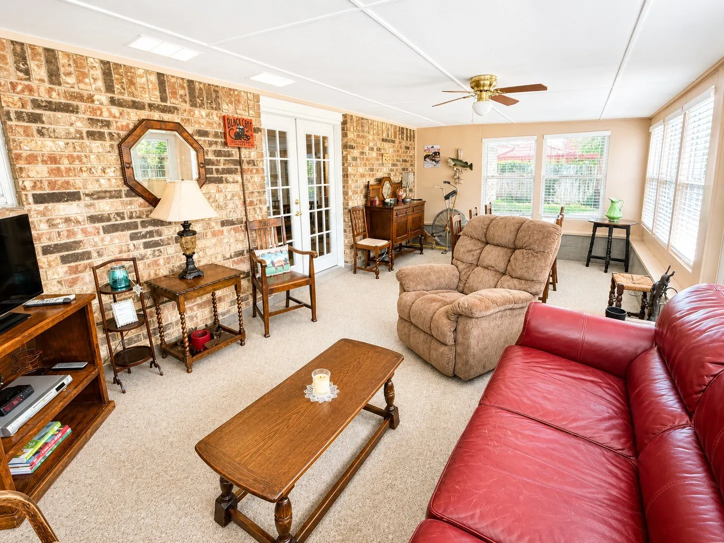 Single Family Residence For Sale in Montague County , 1207 Friona Street, Bowie, Texas 76230, 3 Bedroom, 2 Bathroom, 2 Garage spaces, 1,605 Sqft, built in 1980, Preowned, Price $245,000, mls#21259550, Real Estate Agent in Bowie, Homes For Sale in Montague county, Homes For Sale in Bowie, Realtor in Bowie Texas, Real Estate Brokerage Independent Realty Texas, Luminita Cordes Realtor