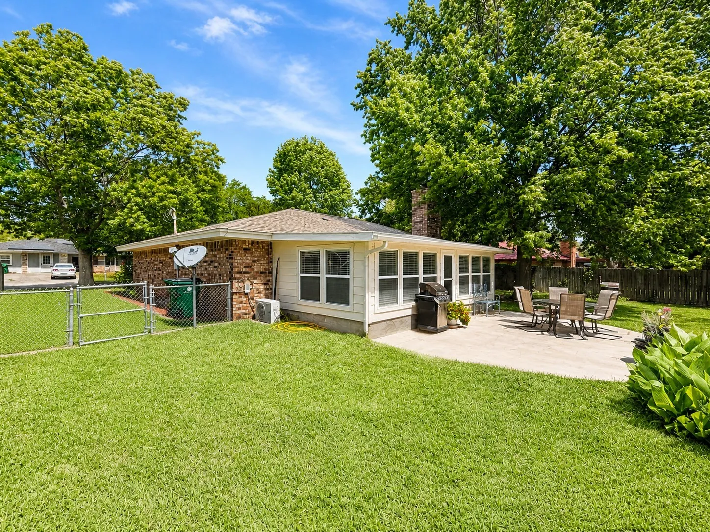 Single Family Residence For Sale in Montague County , 1207 Friona Street, Bowie, Texas 76230, 3 Bedroom, 2 Bathroom, 2 Garage spaces, 1,605 Sqft, built in 1980, Preowned, Price $245,000, mls#21259550, Real Estate Agent in Bowie, Homes For Sale in Montague county, Homes For Sale in Bowie, Realtor in Bowie Texas, Real Estate Brokerage Independent Realty Texas, Luminita Cordes Realtor