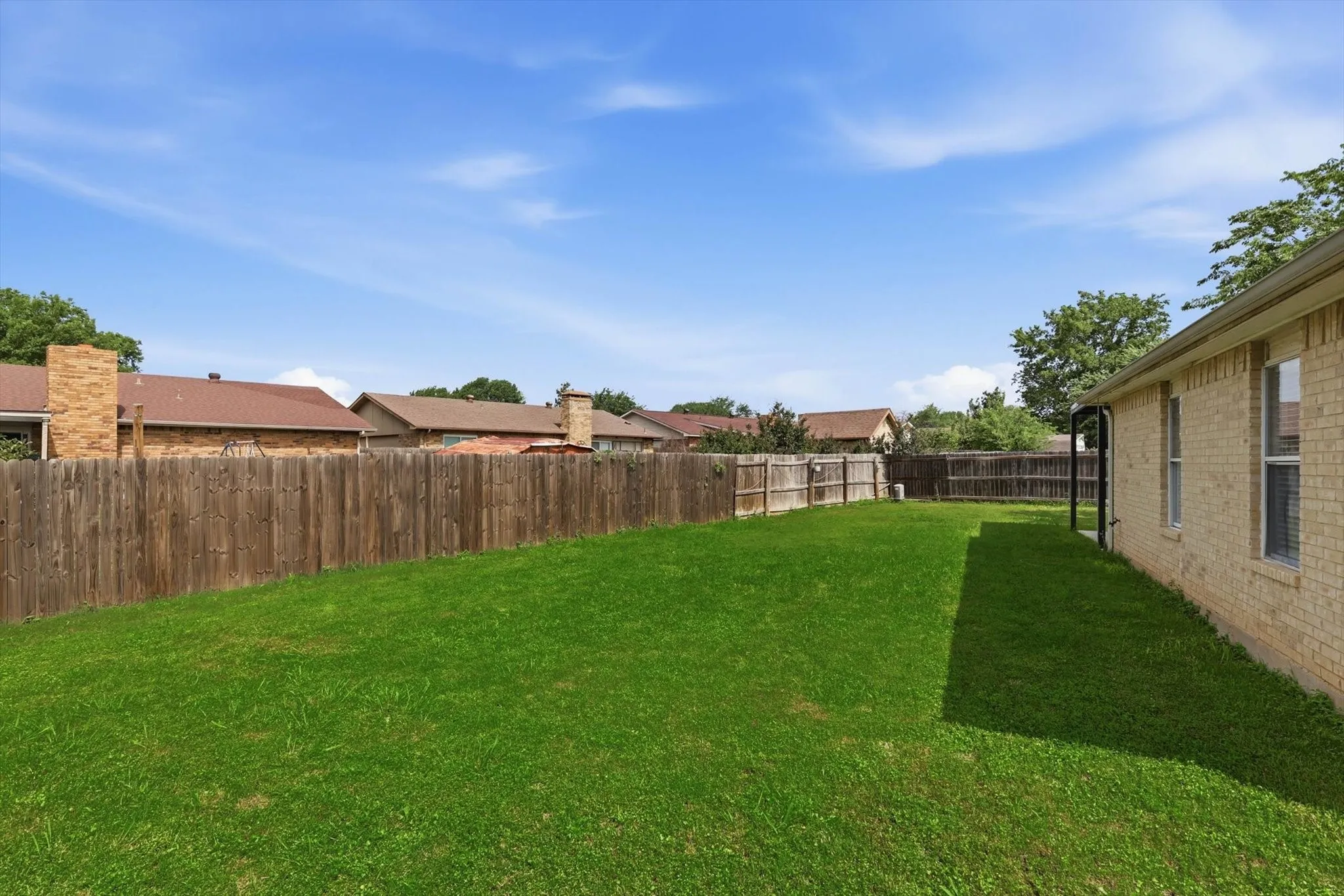 Single Family Residence For Sale in Tarrant County , 4208 Ocho Rios Drive, Fort Worth, Texas 76137, 3 Bedroom, 2 Bathroom, 2 Garage spaces, 1,080 Sqft, built in 1998, Preowned, mls#21257026, Real Estate Agent in Fort Worth, Homes For Sale in Tarrant county, Homes For Sale in Fort Worth, Realtor in Fort Worth Texas, Real Estate Brokerage Independent Realty Texas, Luminita Cordes Realtor