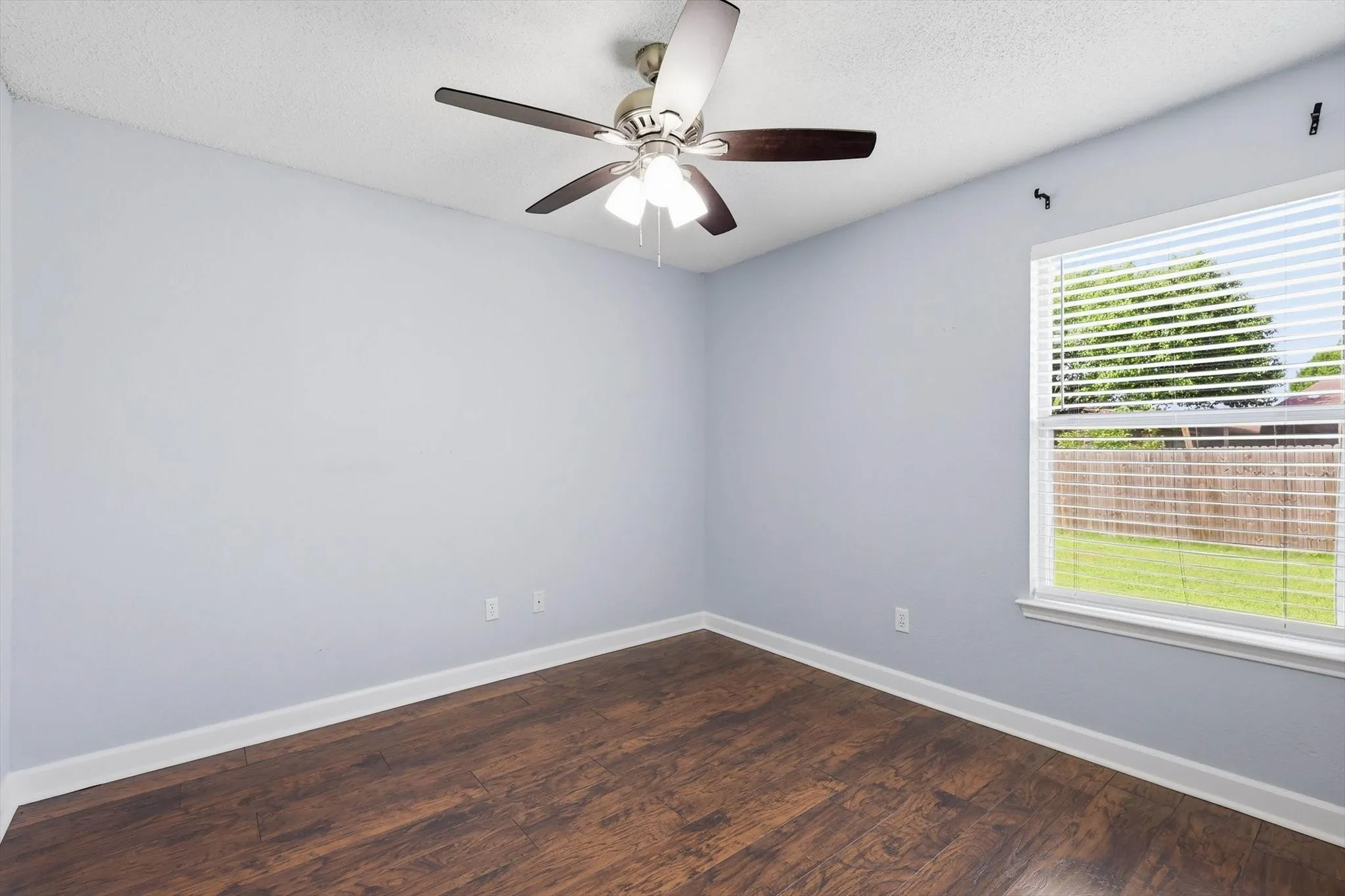Single Family Residence For Sale in Tarrant County , 4208 Ocho Rios Drive, Fort Worth, Texas 76137, 3 Bedroom, 2 Bathroom, 2 Garage spaces, 1,080 Sqft, built in 1998, Preowned, mls#21257026, Real Estate Agent in Fort Worth, Homes For Sale in Tarrant county, Homes For Sale in Fort Worth, Realtor in Fort Worth Texas, Real Estate Brokerage Independent Realty Texas, Luminita Cordes Realtor