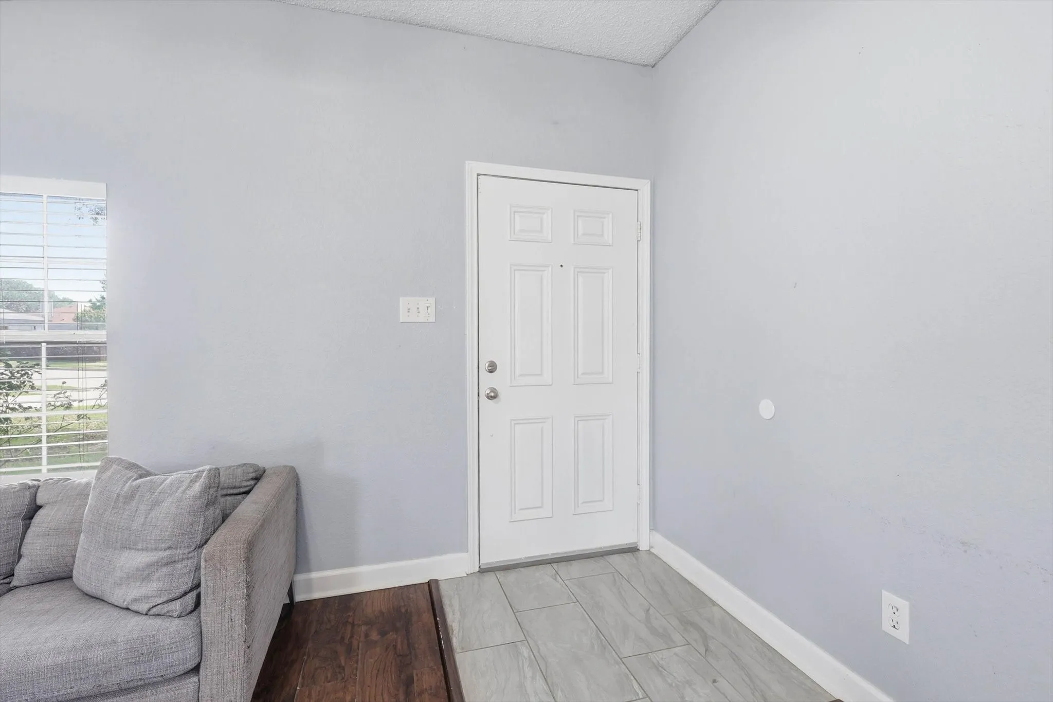 Single Family Residence For Sale in Tarrant County , 4208 Ocho Rios Drive, Fort Worth, Texas 76137, 3 Bedroom, 2 Bathroom, 2 Garage spaces, 1,080 Sqft, built in 1998, Preowned, mls#21257026, Real Estate Agent in Fort Worth, Homes For Sale in Tarrant county, Homes For Sale in Fort Worth, Realtor in Fort Worth Texas, Real Estate Brokerage Independent Realty Texas, Luminita Cordes Realtor