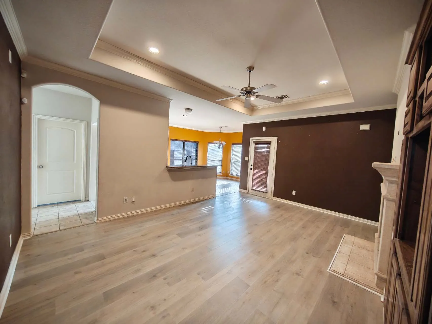 Single Family Residence For Rent in Tarrant County , 10625 Braewood Drive, Fort Worth, Texas 76131, 3 Bedroom, 2 Bathroom, 2 Garage spaces, 1,519 Sqft, built in 2005, Preowned, mls#21256889, Real Estate Agent in Fort Worth, Homes For Rent in Tarrant county, Homes For Rent in Fort Worth, Realtor in Fort Worth Texas, Real Estate Brokerage Independent Realty Texas, Luminita Cordes Realtor