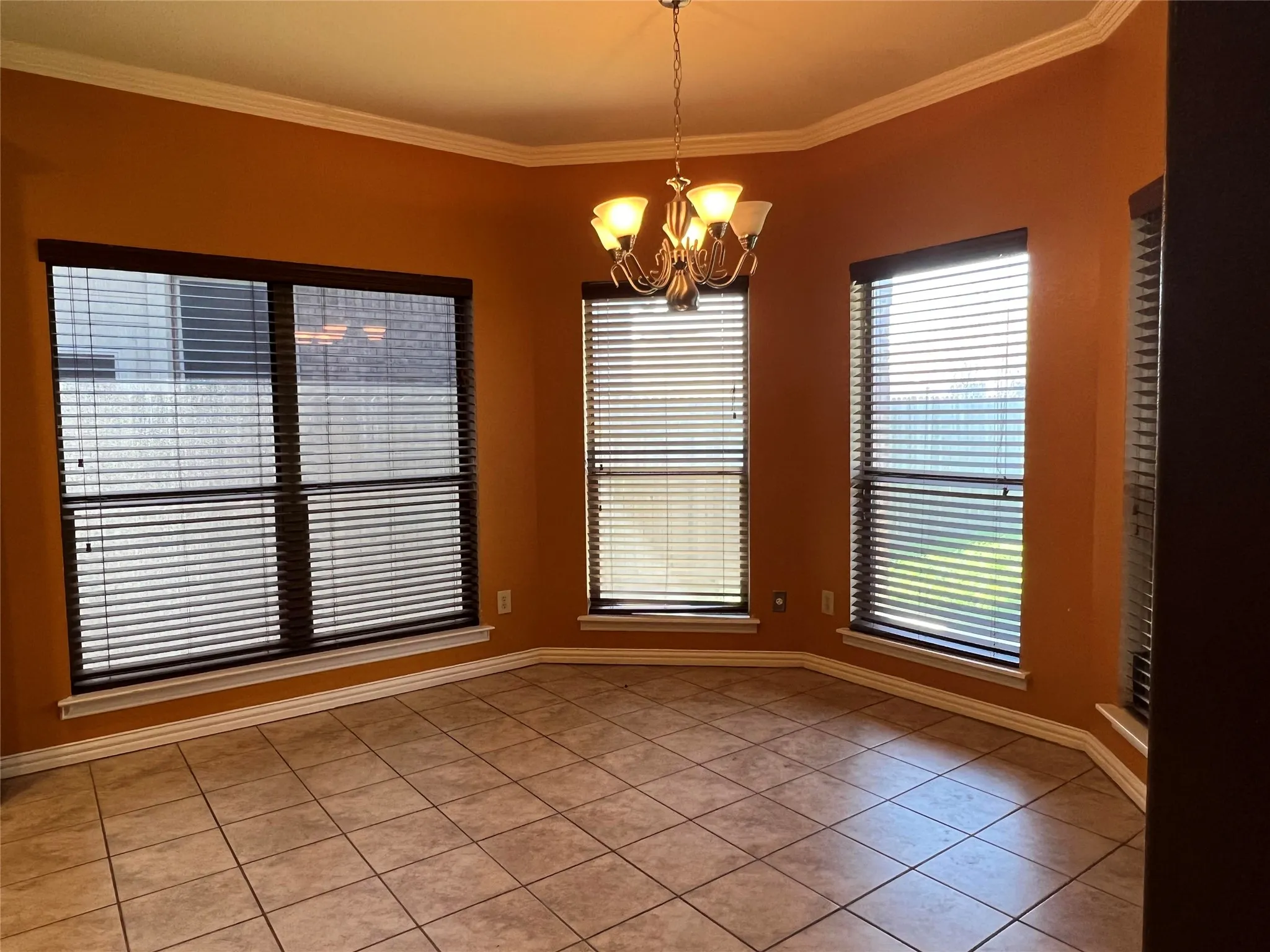 Single Family Residence For Rent in Tarrant County , 10625 Braewood Drive, Fort Worth, Texas 76131, 3 Bedroom, 2 Bathroom, 2 Garage spaces, 1,519 Sqft, built in 2005, Preowned, mls#21256889, Real Estate Agent in Fort Worth, Homes For Rent in Tarrant county, Homes For Rent in Fort Worth, Realtor in Fort Worth Texas, Real Estate Brokerage Independent Realty Texas, Luminita Cordes Realtor