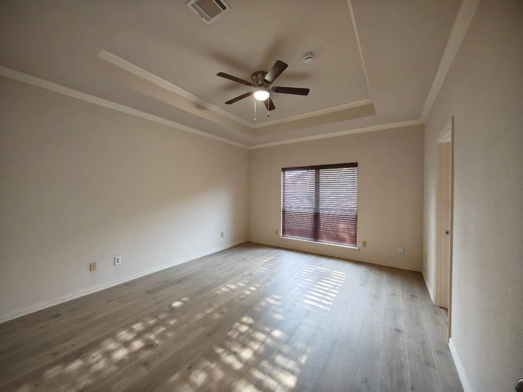 Single Family Residence For Rent in Tarrant County , 10625 Braewood Drive, Fort Worth, Texas 76131, 3 Bedroom, 2 Bathroom, 2 Garage spaces, 1,519 Sqft, built in 2005, Preowned, mls#21256889, Real Estate Agent in Fort Worth, Homes For Rent in Tarrant county, Homes For Rent in Fort Worth, Realtor in Fort Worth Texas, Real Estate Brokerage Independent Realty Texas, Luminita Cordes Realtor