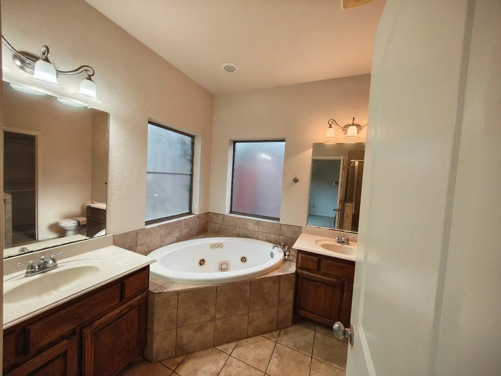 Single Family Residence For Rent in Tarrant County , 10625 Braewood Drive, Fort Worth, Texas 76131, 3 Bedroom, 2 Bathroom, 2 Garage spaces, 1,519 Sqft, built in 2005, Preowned, mls#21256889, Real Estate Agent in Fort Worth, Homes For Rent in Tarrant county, Homes For Rent in Fort Worth, Realtor in Fort Worth Texas, Real Estate Brokerage Independent Realty Texas, Luminita Cordes Realtor