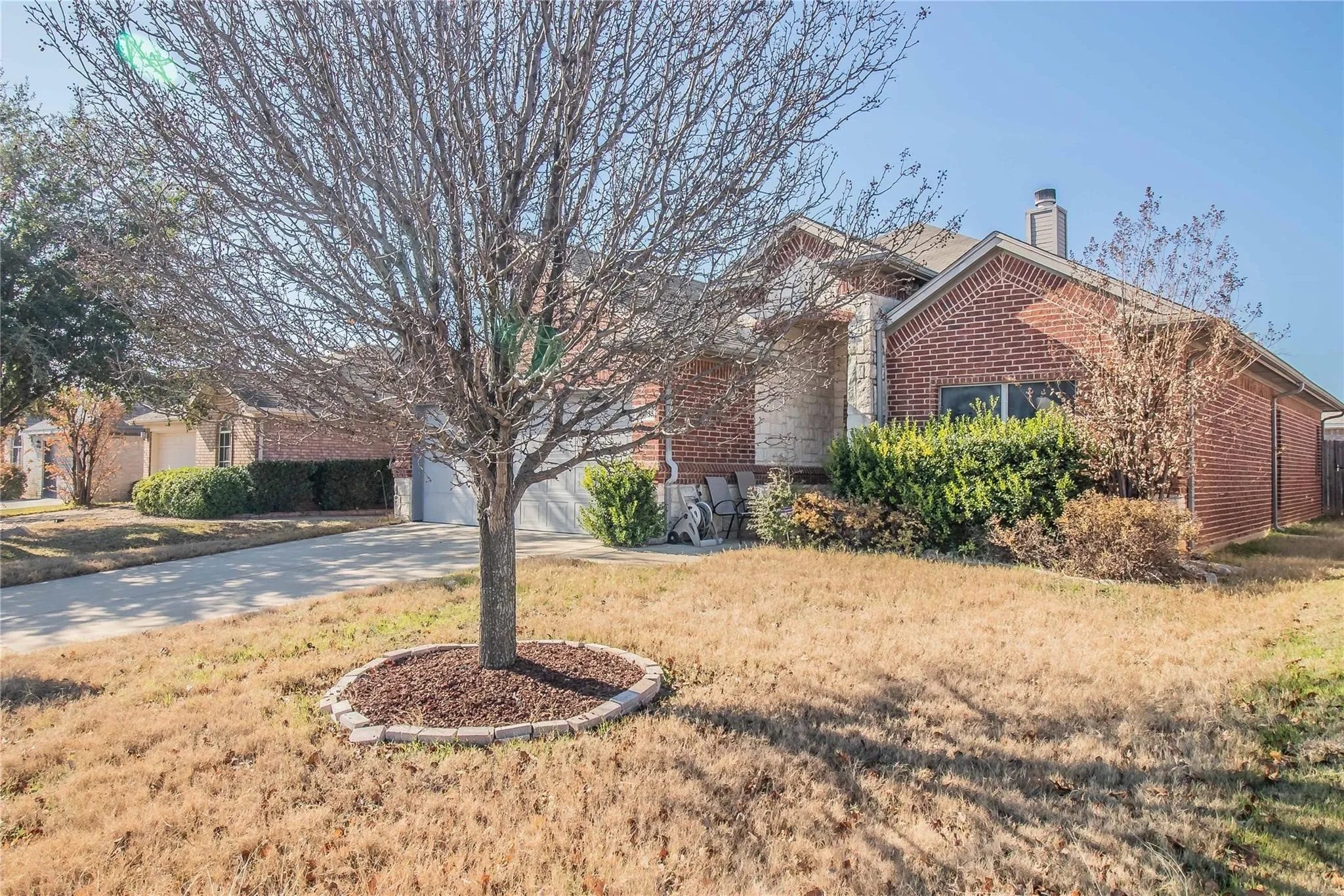 Single Family Residence For Rent in Tarrant County , 10625 Braewood Drive, Fort Worth, Texas 76131, 3 Bedroom, 2 Bathroom, 2 Garage spaces, 1,519 Sqft, built in 2005, Preowned, mls#21256889, Real Estate Agent in Fort Worth, Homes For Rent in Tarrant county, Homes For Rent in Fort Worth, Realtor in Fort Worth Texas, Real Estate Brokerage Independent Realty Texas, Luminita Cordes Realtor