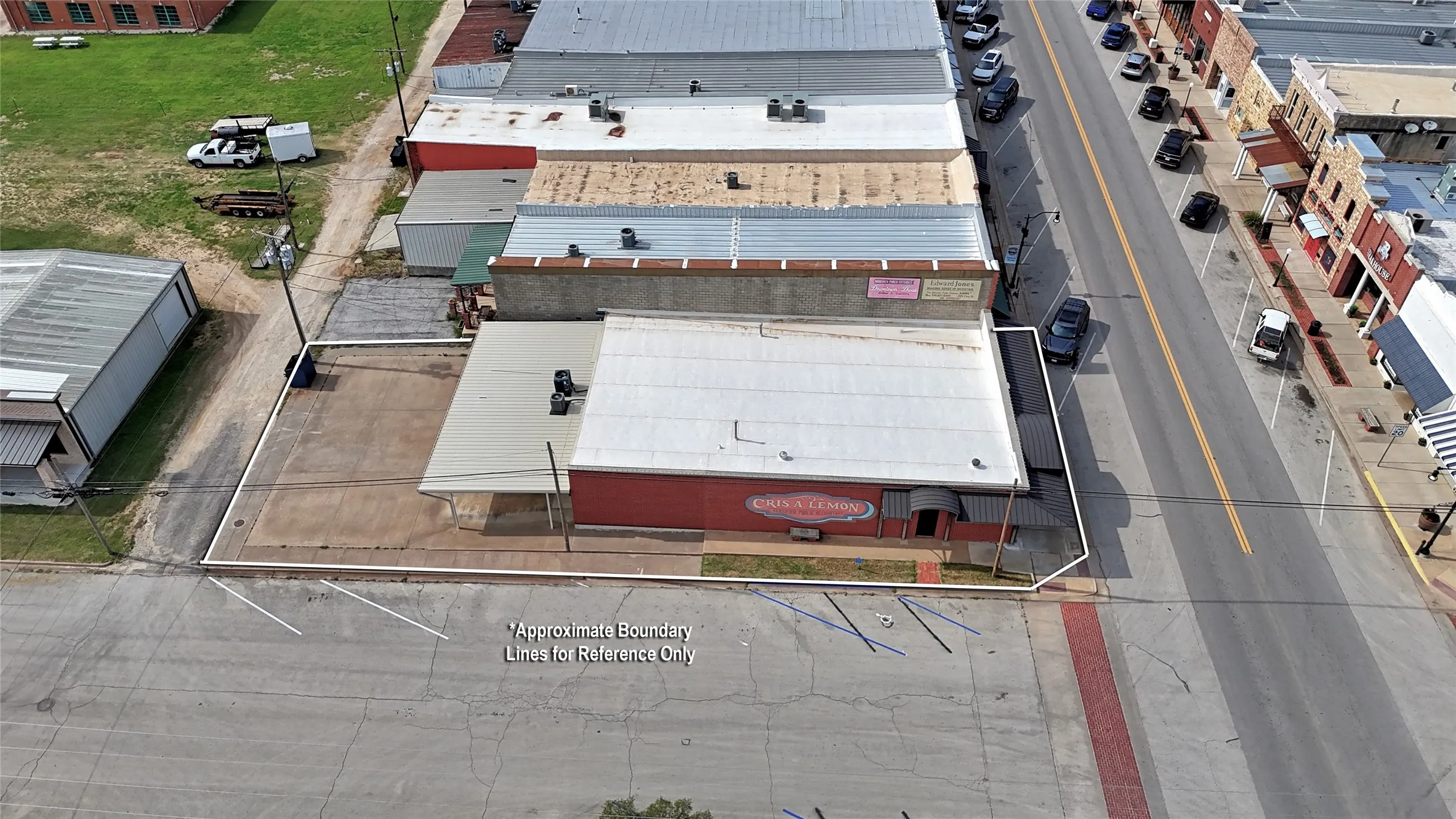 Office For Sale in Montague County , 201 Clay Street, Nocona, Texas 76255, 0, 0, Garage spaces, 0 Sqft, built in 1992, Preowned, mls#21259560, Real Estate Agent in Nocona, Homes For Sale in Montague county, Homes For Sale in Nocona, Realtor in Nocona Texas, Real Estate Brokerage Independent Realty Texas, Luminita Cordes Realtor