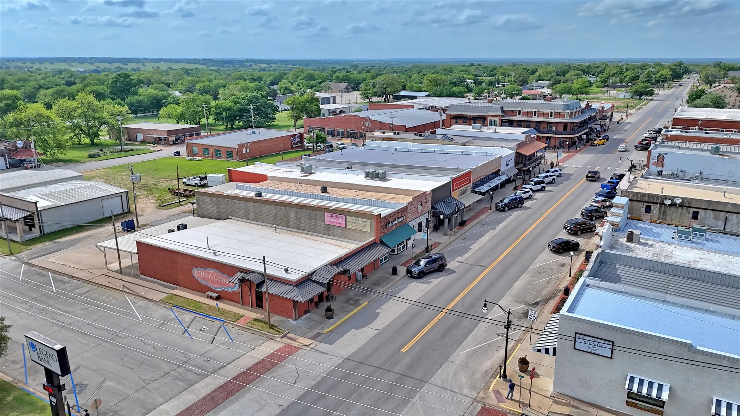 Office For Sale in Montague County , 201 Clay Street, Nocona, Texas 76255, 0, 0, Garage spaces, 0 Sqft, built in 1992, Preowned, mls#21259560, Real Estate Agent in Nocona, Homes For Sale in Montague county, Homes For Sale in Nocona, Realtor in Nocona Texas, Real Estate Brokerage Independent Realty Texas, Luminita Cordes Realtor