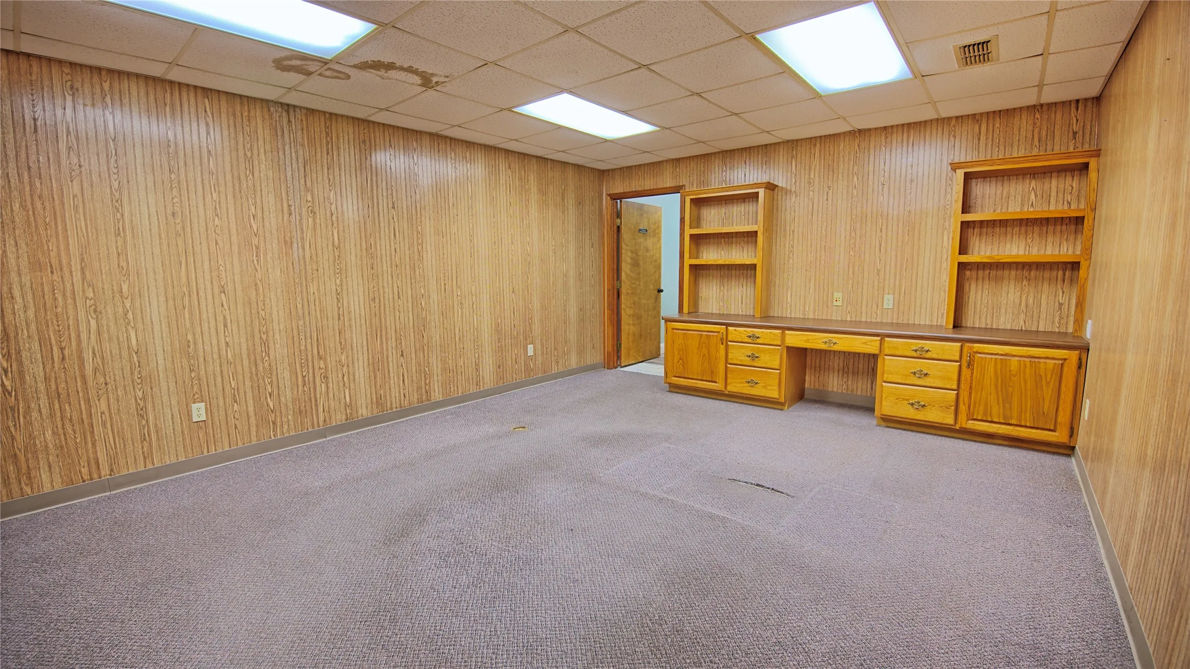 Office For Sale in Montague County , 201 Clay Street, Nocona, Texas 76255, 0, 0, Garage spaces, 0 Sqft, built in 1992, Preowned, mls#21259560, Real Estate Agent in Nocona, Homes For Sale in Montague county, Homes For Sale in Nocona, Realtor in Nocona Texas, Real Estate Brokerage Independent Realty Texas, Luminita Cordes Realtor
