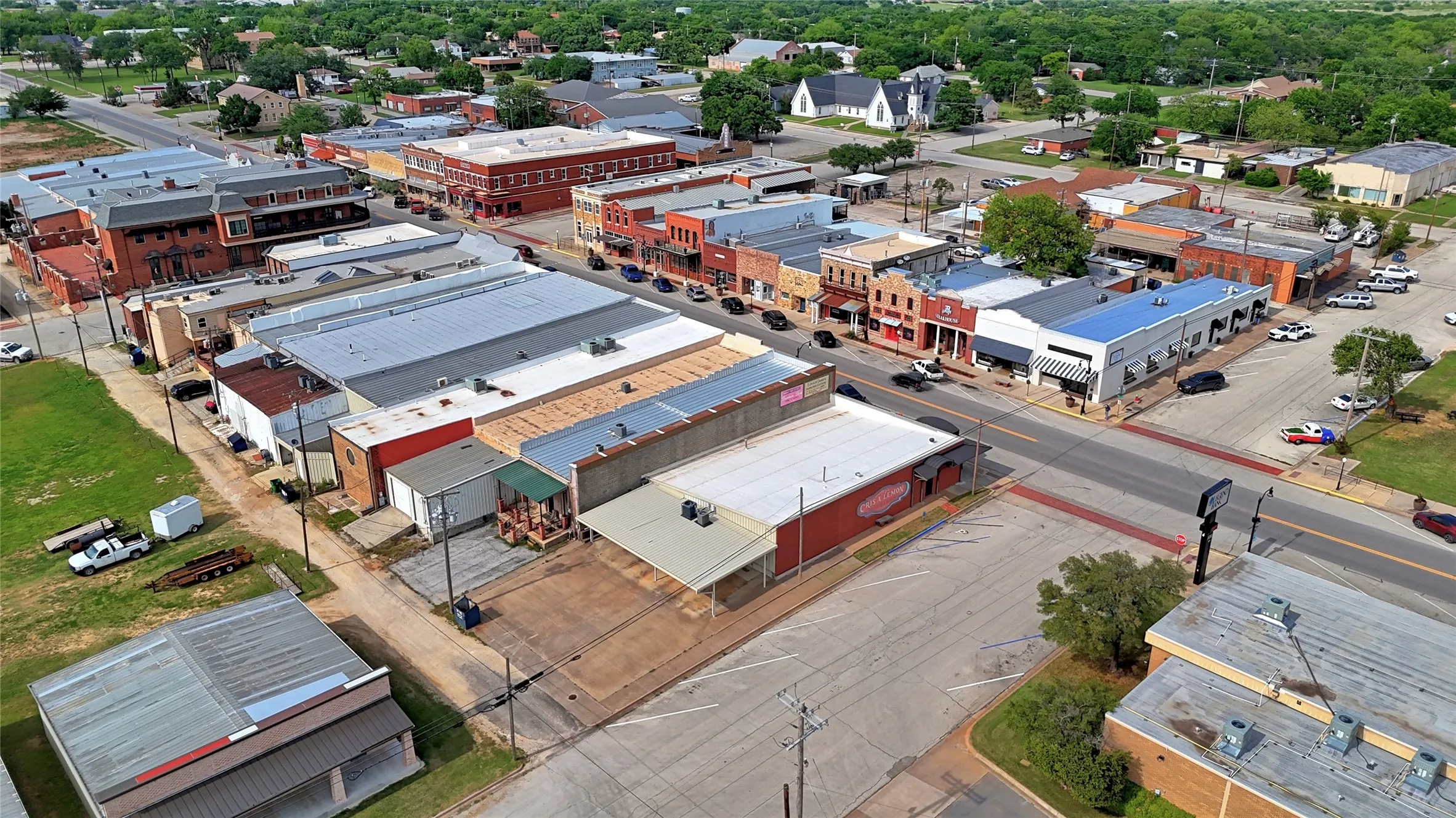 Office For Sale in Montague County , 201 Clay Street, Nocona, Texas 76255, 0, 0, Garage spaces, 0 Sqft, built in 1992, Preowned, mls#21259560, Real Estate Agent in Nocona, Homes For Sale in Montague county, Homes For Sale in Nocona, Realtor in Nocona Texas, Real Estate Brokerage Independent Realty Texas, Luminita Cordes Realtor