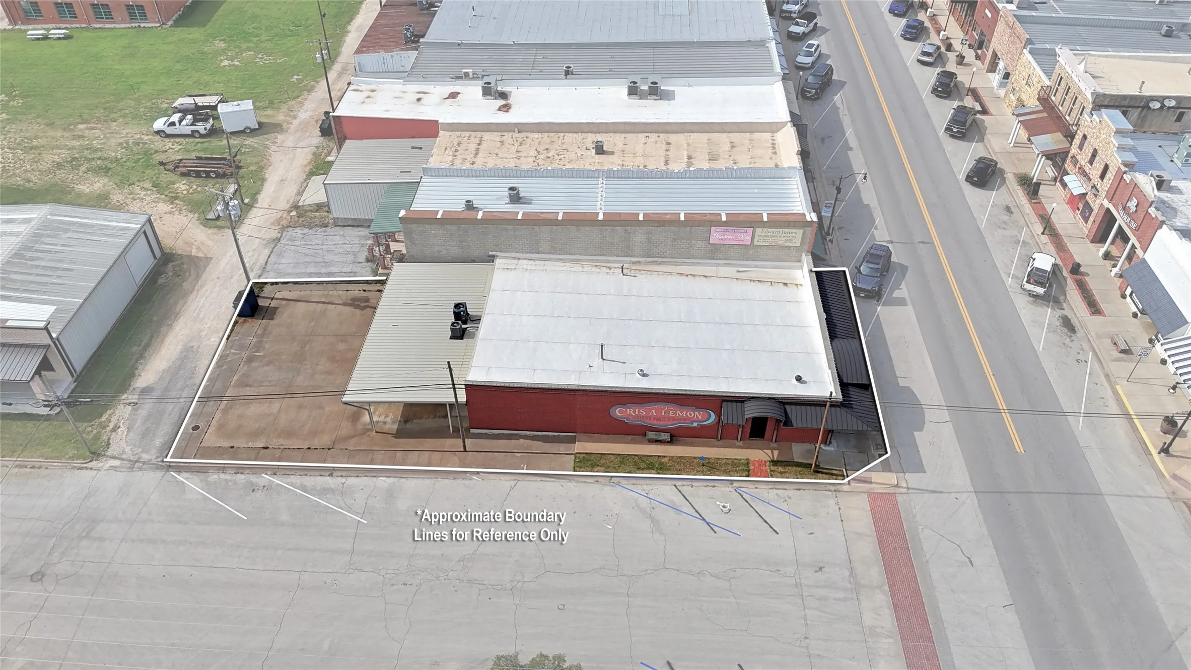 Office For Sale in Montague County , 201 Clay Street, Nocona, Texas 76255, 0, 0, Garage spaces, 0 Sqft, built in 1992, Preowned, mls#21259560, Real Estate Agent in Nocona, Homes For Sale in Montague county, Homes For Sale in Nocona, Realtor in Nocona Texas, Real Estate Brokerage Independent Realty Texas, Luminita Cordes Realtor