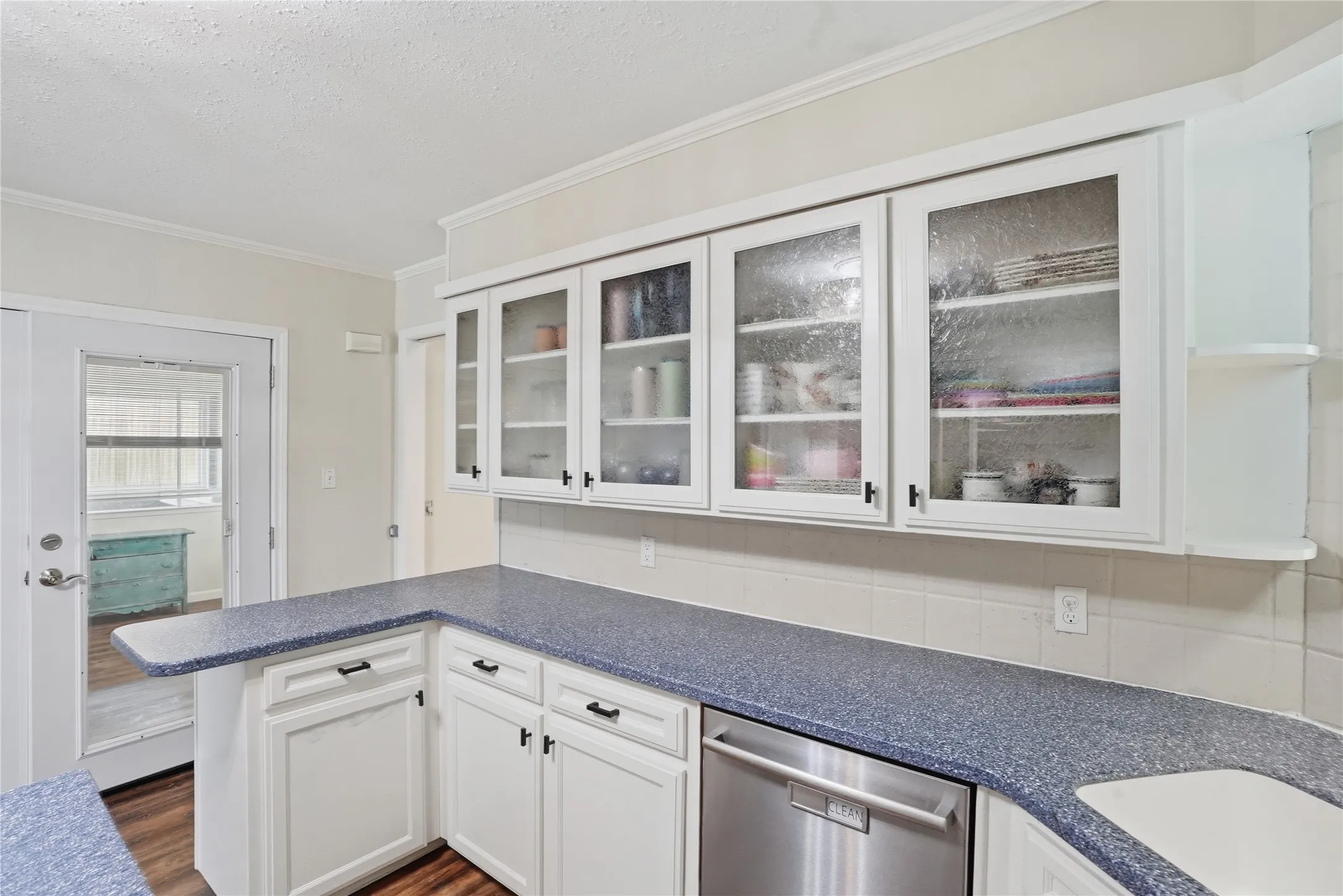 Single Family Residence For Sale in Tarrant County , 7508 Timber Ridge Court, Fort Worth, Texas 76179, 3 Bedroom, 2 Bathroom, 2 Garage spaces, 2,388 Sqft, built in 1974, mls#21259586, Real Estate Agent in Fort Worth, Homes For Sale in Tarrant county, Homes For Sale in Fort Worth, Realtor in Fort Worth Texas, Real Estate Brokerage Independent Realty Texas, Luminita Cordes Realtor