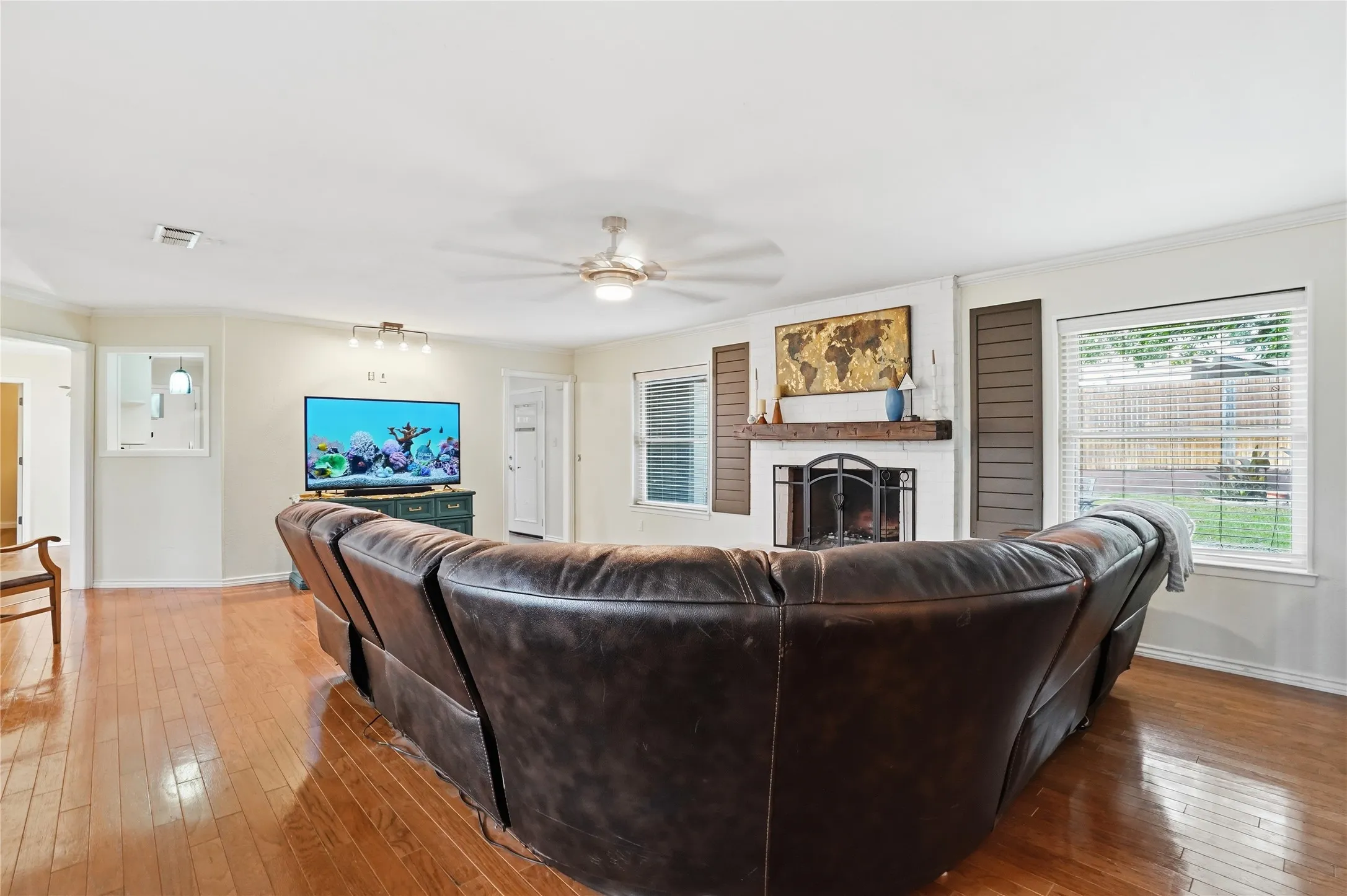 Single Family Residence For Sale in Tarrant County , 7508 Timber Ridge Court, Fort Worth, Texas 76179, 3 Bedroom, 2 Bathroom, 2 Garage spaces, 2,388 Sqft, built in 1974, mls#21259586, Real Estate Agent in Fort Worth, Homes For Sale in Tarrant county, Homes For Sale in Fort Worth, Realtor in Fort Worth Texas, Real Estate Brokerage Independent Realty Texas, Luminita Cordes Realtor