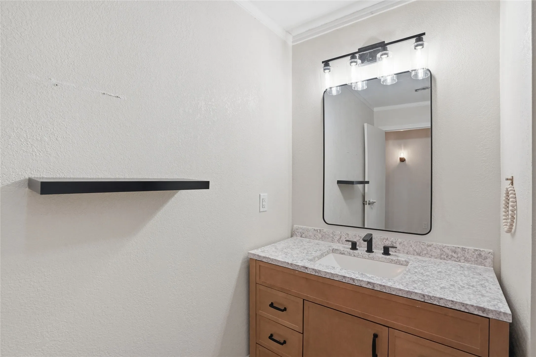 Single Family Residence For Sale in Tarrant County , 7508 Timber Ridge Court, Fort Worth, Texas 76179, 3 Bedroom, 2 Bathroom, 2 Garage spaces, 2,388 Sqft, built in 1974, mls#21259586, Real Estate Agent in Fort Worth, Homes For Sale in Tarrant county, Homes For Sale in Fort Worth, Realtor in Fort Worth Texas, Real Estate Brokerage Independent Realty Texas, Luminita Cordes Realtor
