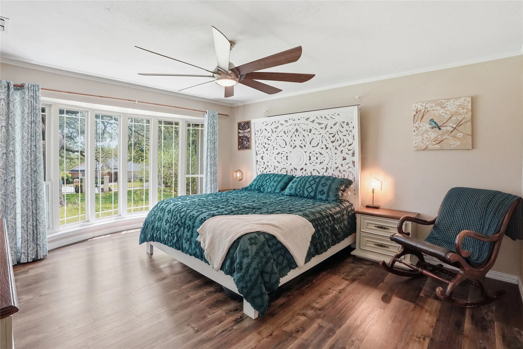 Single Family Residence For Sale in Tarrant County , 7508 Timber Ridge Court, Fort Worth, Texas 76179, 3 Bedroom, 2 Bathroom, 2 Garage spaces, 2,388 Sqft, built in 1974, mls#21259586, Real Estate Agent in Fort Worth, Homes For Sale in Tarrant county, Homes For Sale in Fort Worth, Realtor in Fort Worth Texas, Real Estate Brokerage Independent Realty Texas, Luminita Cordes Realtor