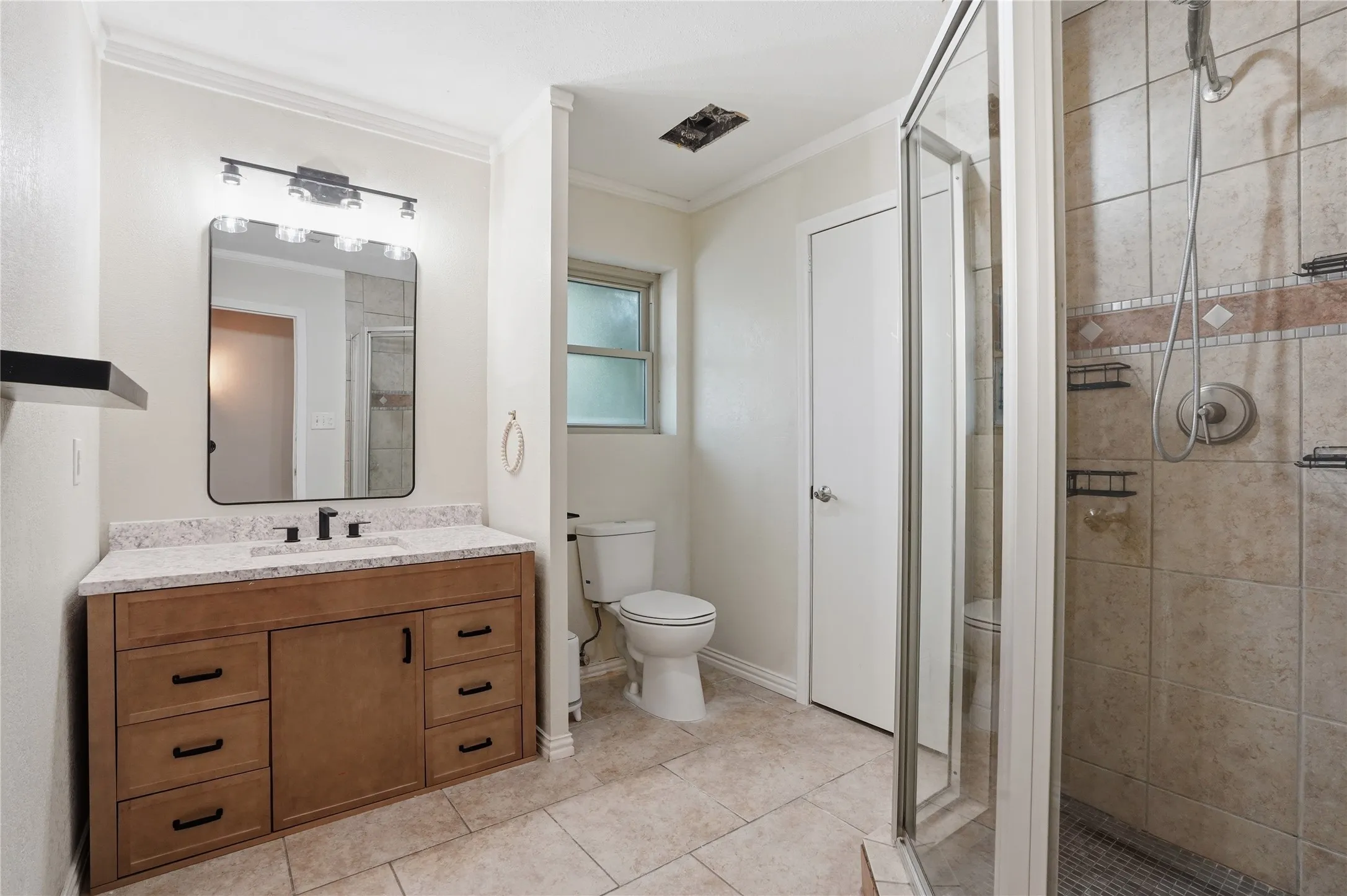 Single Family Residence For Sale in Tarrant County , 7508 Timber Ridge Court, Fort Worth, Texas 76179, 3 Bedroom, 2 Bathroom, 2 Garage spaces, 2,388 Sqft, built in 1974, mls#21259586, Real Estate Agent in Fort Worth, Homes For Sale in Tarrant county, Homes For Sale in Fort Worth, Realtor in Fort Worth Texas, Real Estate Brokerage Independent Realty Texas, Luminita Cordes Realtor