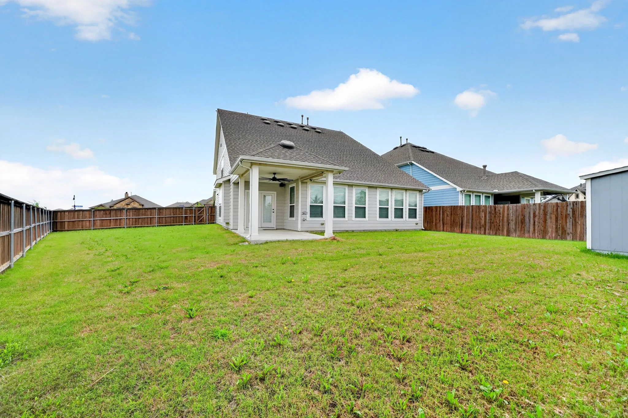 Single Family Residence For Sale in Rockwall County , 3115 Little River Lane, Royse City, Texas 75189, 5 Bedroom, 4 Bathroom, 2 Garage spaces, 3,503 Sqft, built in 2020, Preowned, mls#21253309, Real Estate Agent in Royse City, Homes For Sale in Rockwall county, Homes For Sale in Royse City, Realtor in Royse City Texas, Real Estate Brokerage Independent Realty Texas, Luminita Cordes Realtor