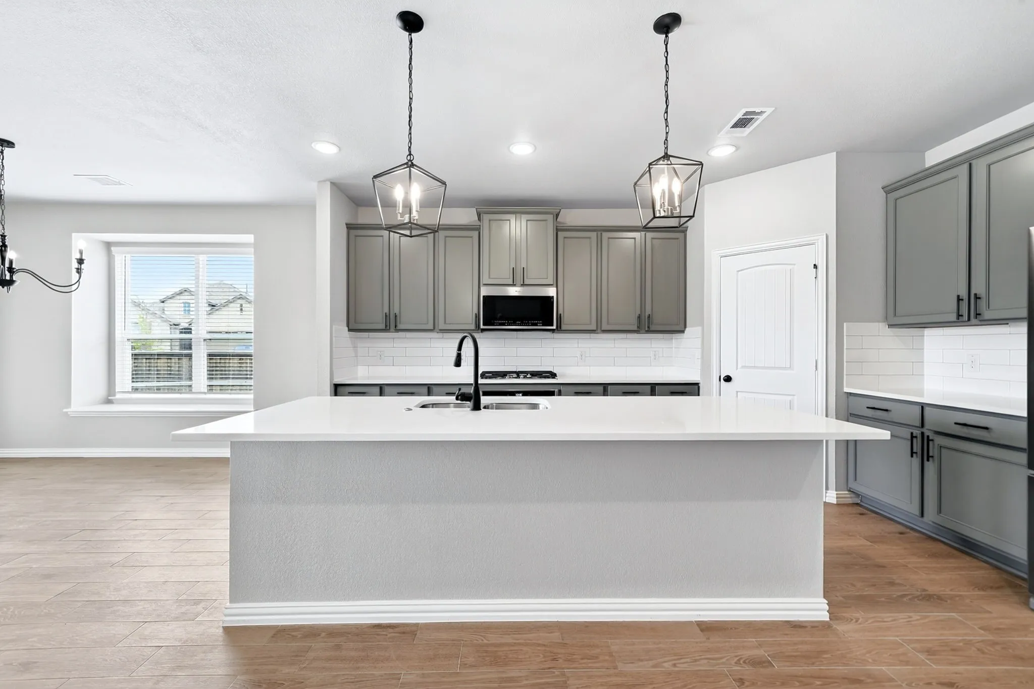 Single Family Residence For Sale in Rockwall County , 3115 Little River Lane, Royse City, Texas 75189, 5 Bedroom, 4 Bathroom, 2 Garage spaces, 3,503 Sqft, built in 2020, Preowned, mls#21253309, Real Estate Agent in Royse City, Homes For Sale in Rockwall county, Homes For Sale in Royse City, Realtor in Royse City Texas, Real Estate Brokerage Independent Realty Texas, Luminita Cordes Realtor