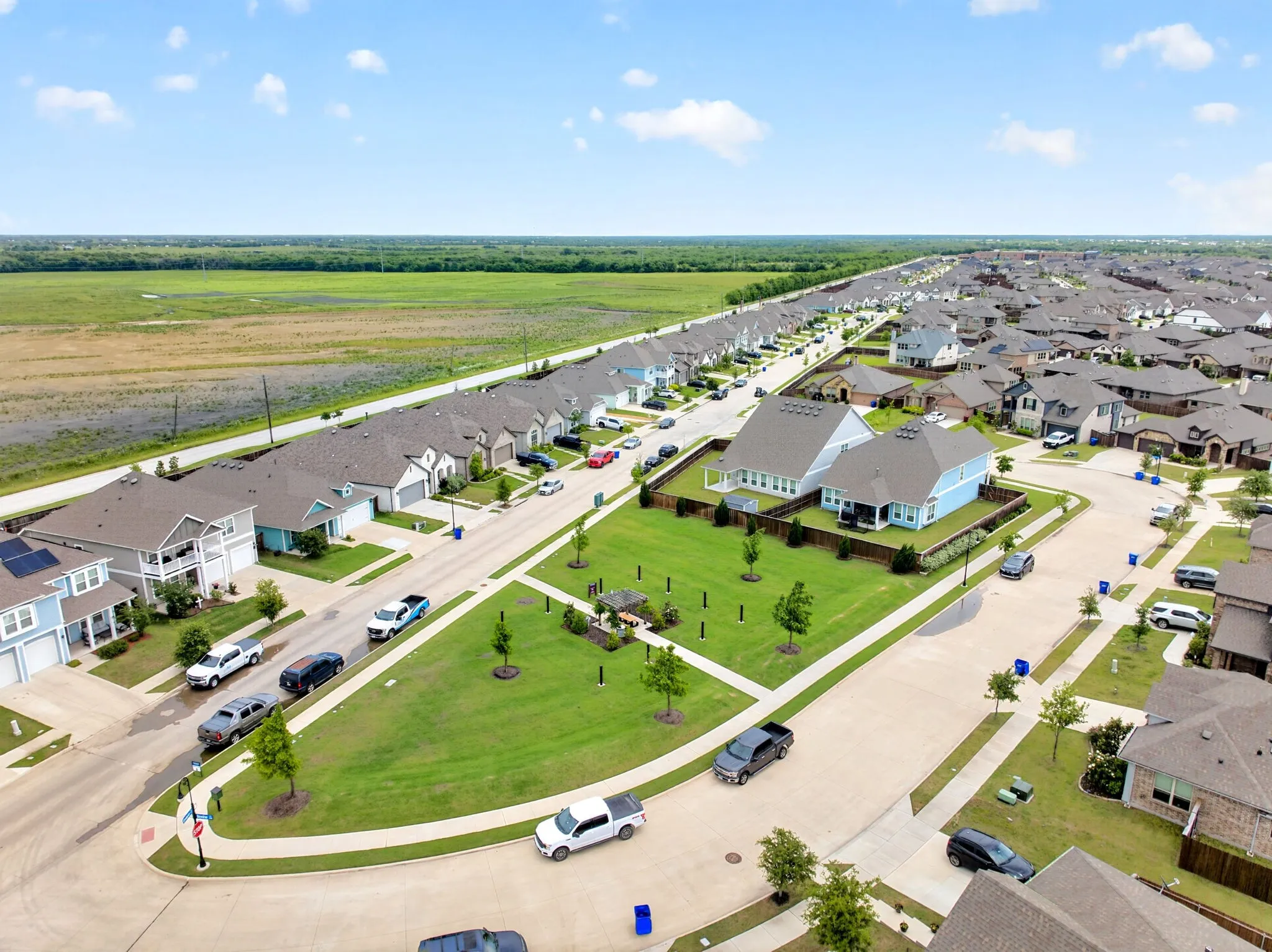 Single Family Residence For Sale in Rockwall County , 3115 Little River Lane, Royse City, Texas 75189, 5 Bedroom, 4 Bathroom, 2 Garage spaces, 3,503 Sqft, built in 2020, Preowned, mls#21253309, Real Estate Agent in Royse City, Homes For Sale in Rockwall county, Homes For Sale in Royse City, Realtor in Royse City Texas, Real Estate Brokerage Independent Realty Texas, Luminita Cordes Realtor