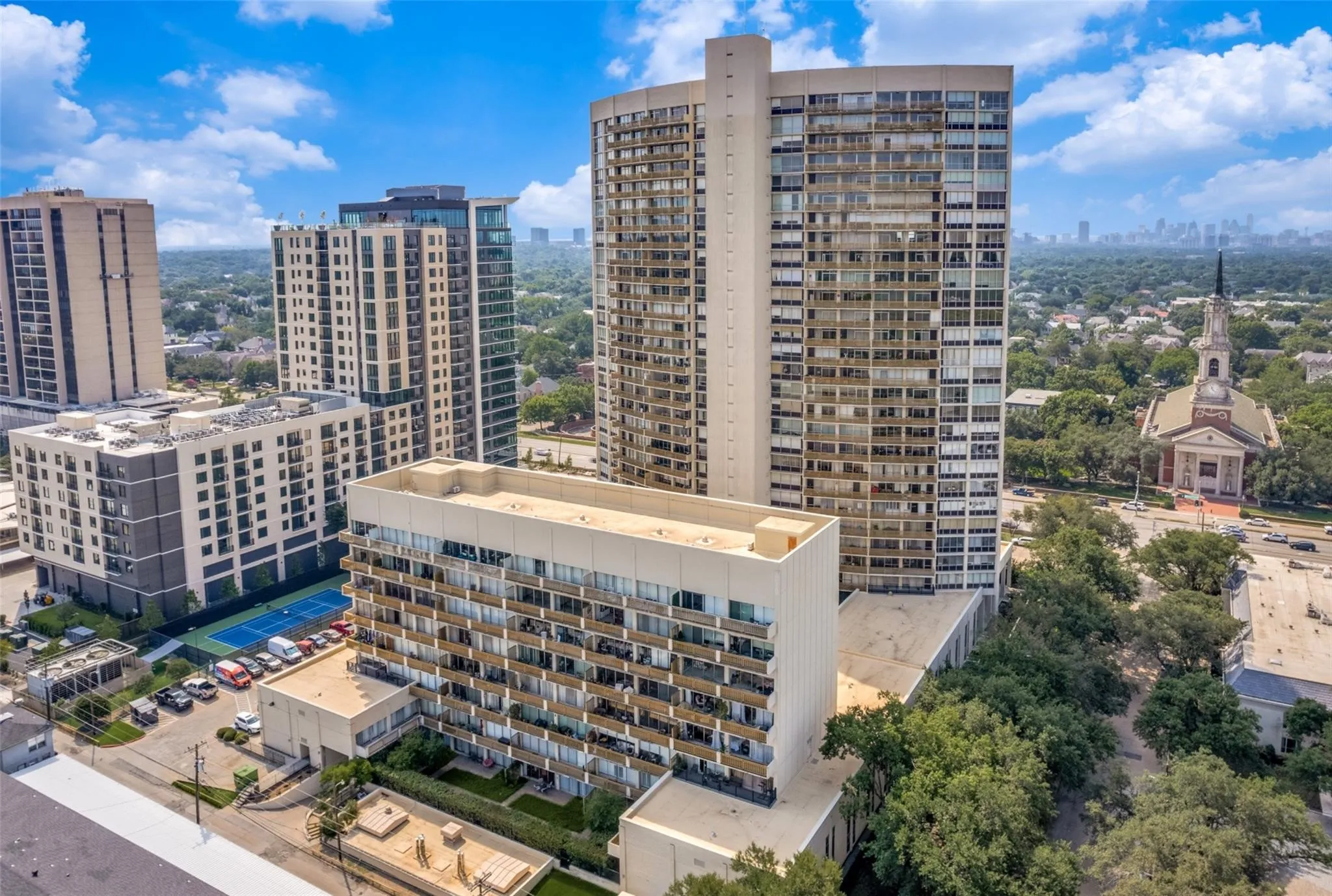 Condominium For Sale in Dallas County , 6211 W Northwest Highway G417, Dallas, Texas 75225, 1 Bedroom, 1 Bathroom, Garage spaces, 397 Sqft, built in 1966, mls#21255075, Real Estate Agent in Dallas, Homes For Sale in Dallas county, Homes For Sale in Dallas, Realtor in Dallas Texas, Real Estate Brokerage Independent Realty Texas, Luminita Cordes Realtor