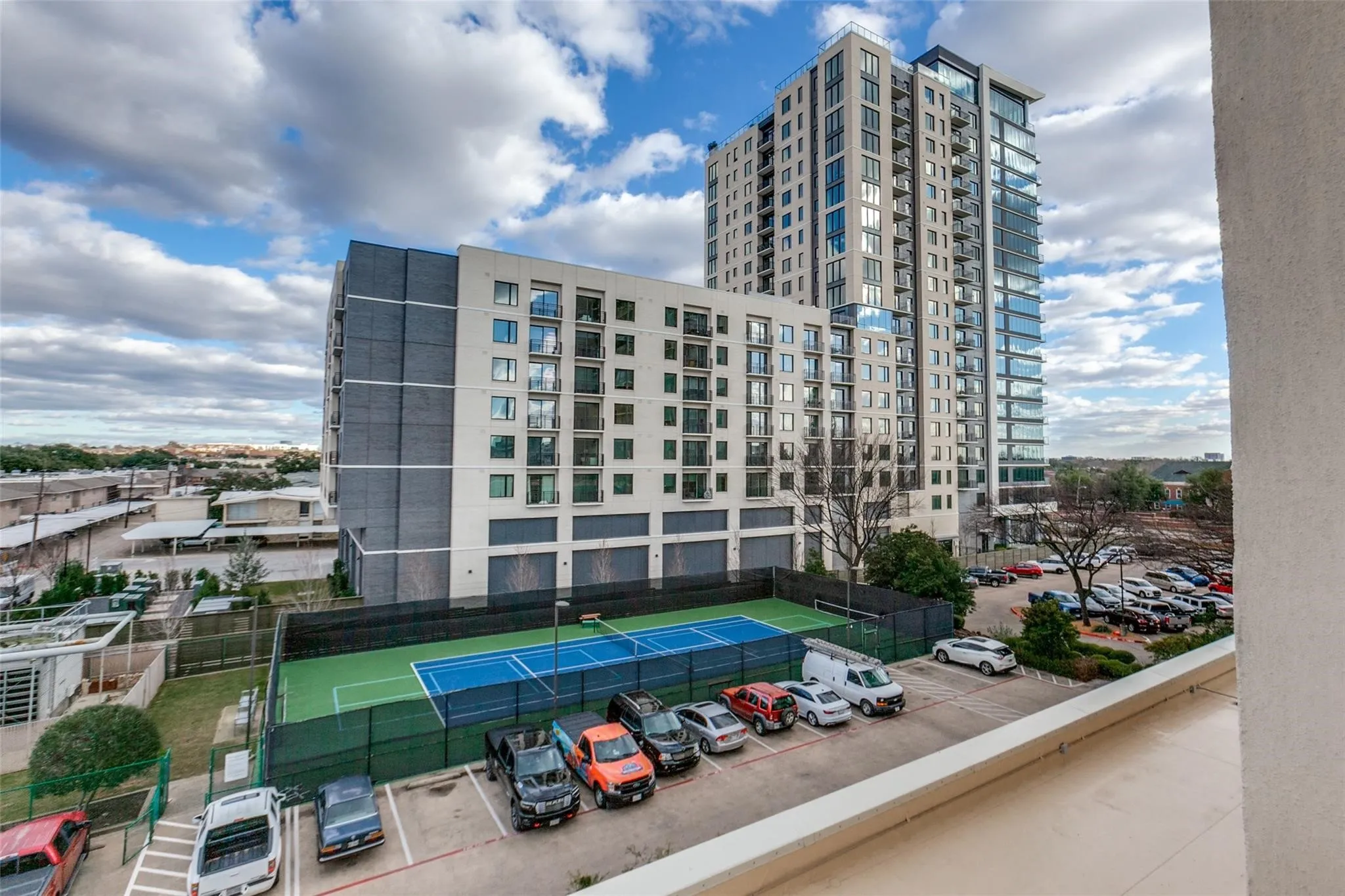Condominium For Sale in Dallas County , 6211 W Northwest Highway G417, Dallas, Texas 75225, 1 Bedroom, 1 Bathroom, Garage spaces, 397 Sqft, built in 1966, mls#21255075, Real Estate Agent in Dallas, Homes For Sale in Dallas county, Homes For Sale in Dallas, Realtor in Dallas Texas, Real Estate Brokerage Independent Realty Texas, Luminita Cordes Realtor