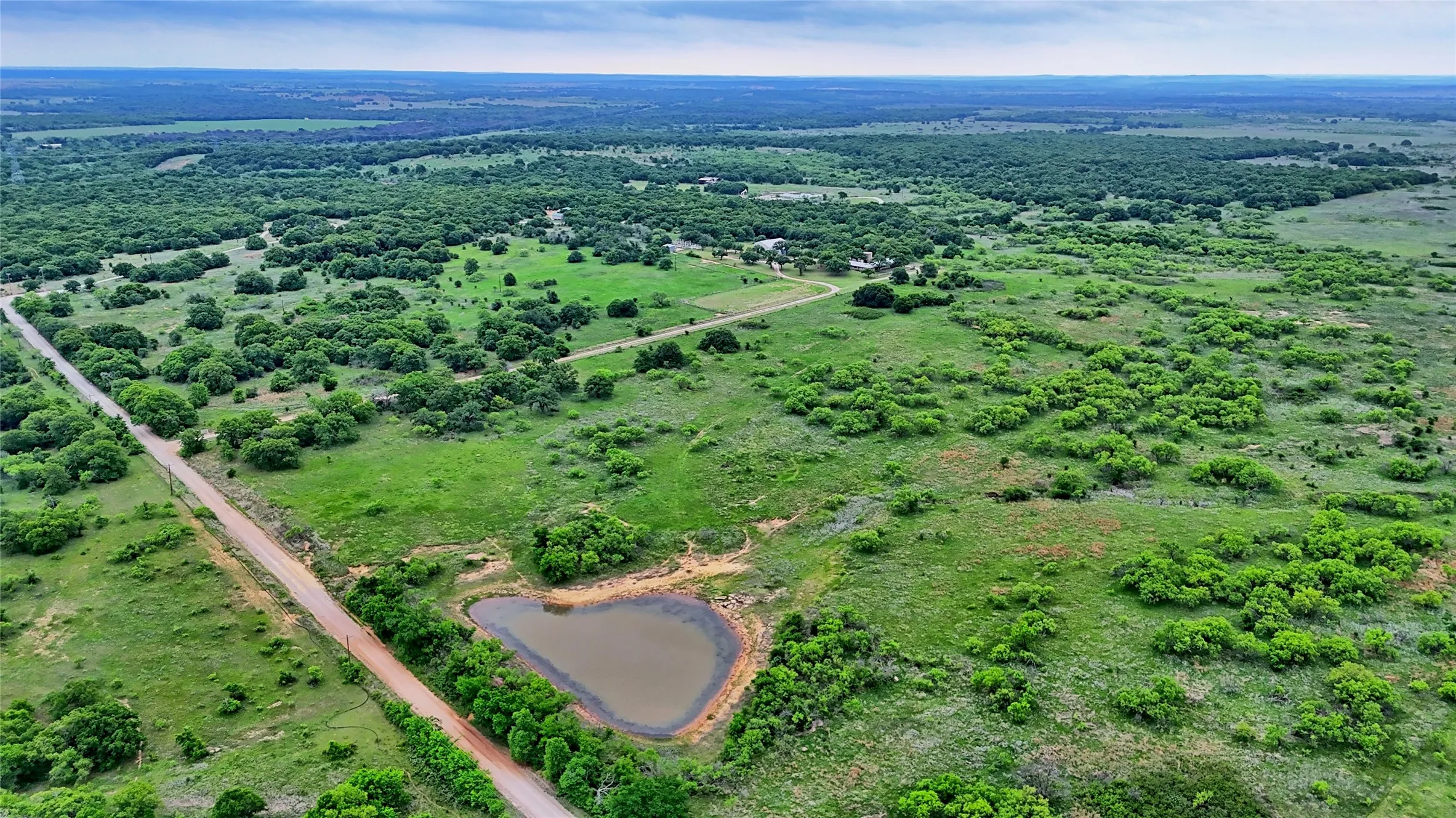 Single Family Residence For Sale in Clay County , 3377 Lodge Creek Road, Henrietta, Texas 76365, 4 Bedroom, 2 Bathroom, Garage spaces, 1,720 Sqft, built in 1973, Preowned, mls#21259495, Real Estate Agent in Henrietta, Homes For Sale in Clay county, Homes For Sale in Henrietta, Realtor in Henrietta Texas, Real Estate Brokerage Independent Realty Texas, Luminita Cordes Realtor