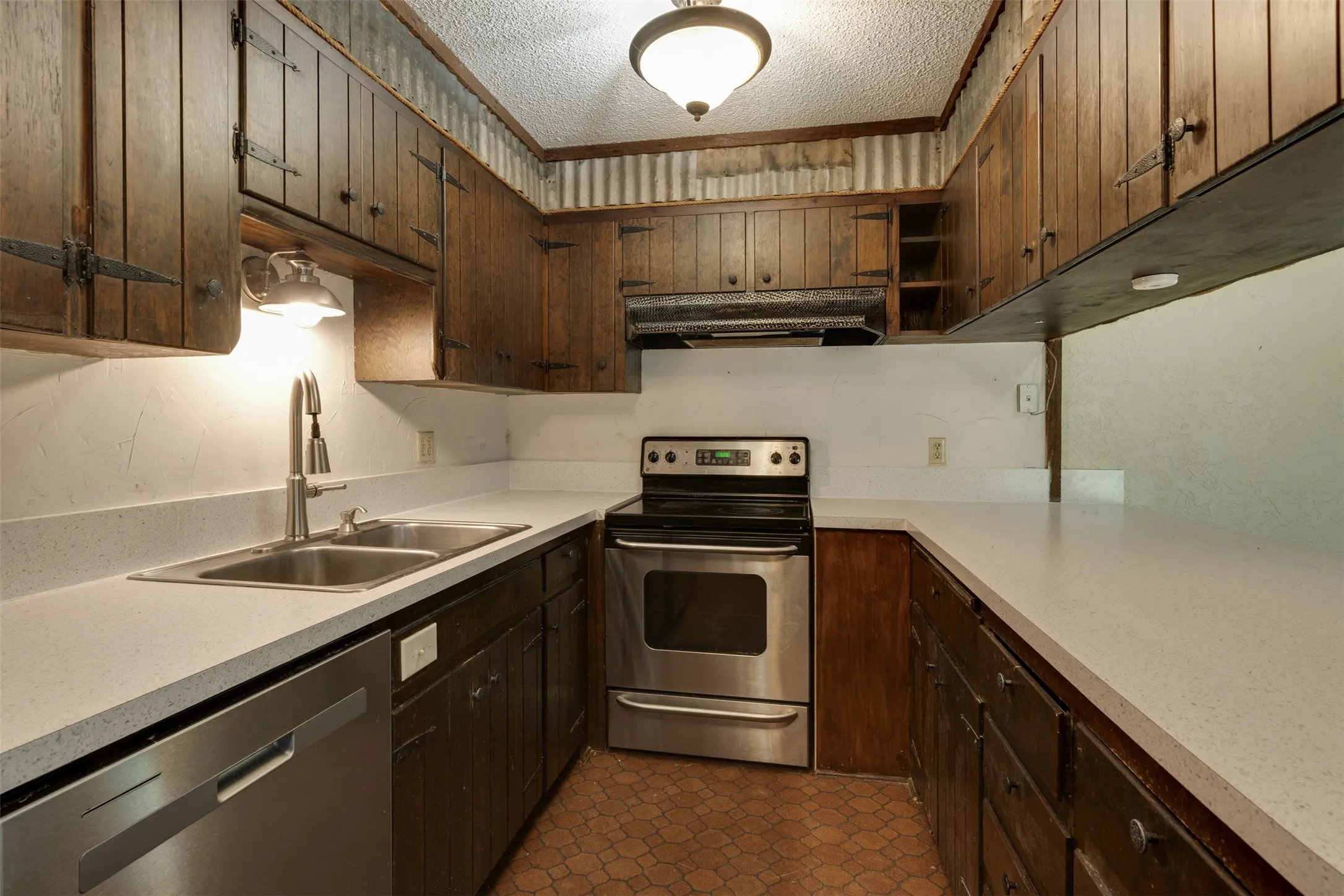 Single Family Residence For Sale in Clay County , 3377 Lodge Creek Road, Henrietta, Texas 76365, 4 Bedroom, 2 Bathroom, Garage spaces, 1,720 Sqft, built in 1973, Preowned, mls#21259495, Real Estate Agent in Henrietta, Homes For Sale in Clay county, Homes For Sale in Henrietta, Realtor in Henrietta Texas, Real Estate Brokerage Independent Realty Texas, Luminita Cordes Realtor