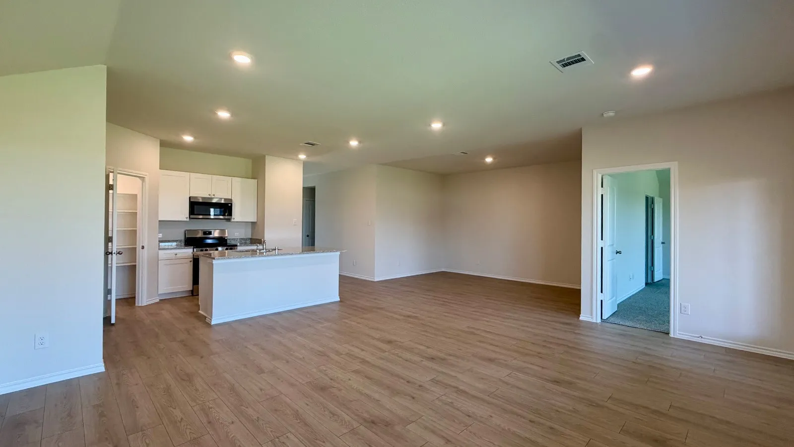 Single Family Residence For Sale in Kaufman County , 204 Van Horn Drive, Terrell, Texas 75160, 4 Bedroom, 2 Bathroom, 2 Garage spaces, 1,875 Sqft, built in 2026, New Construction - Incomplete, mls#21259582, Real Estate Agent in Terrell, Homes For Sale in Kaufman county, Homes For Sale in Terrell, Realtor in Terrell Texas, Real Estate Brokerage Independent Realty Texas, Luminita Cordes Realtor